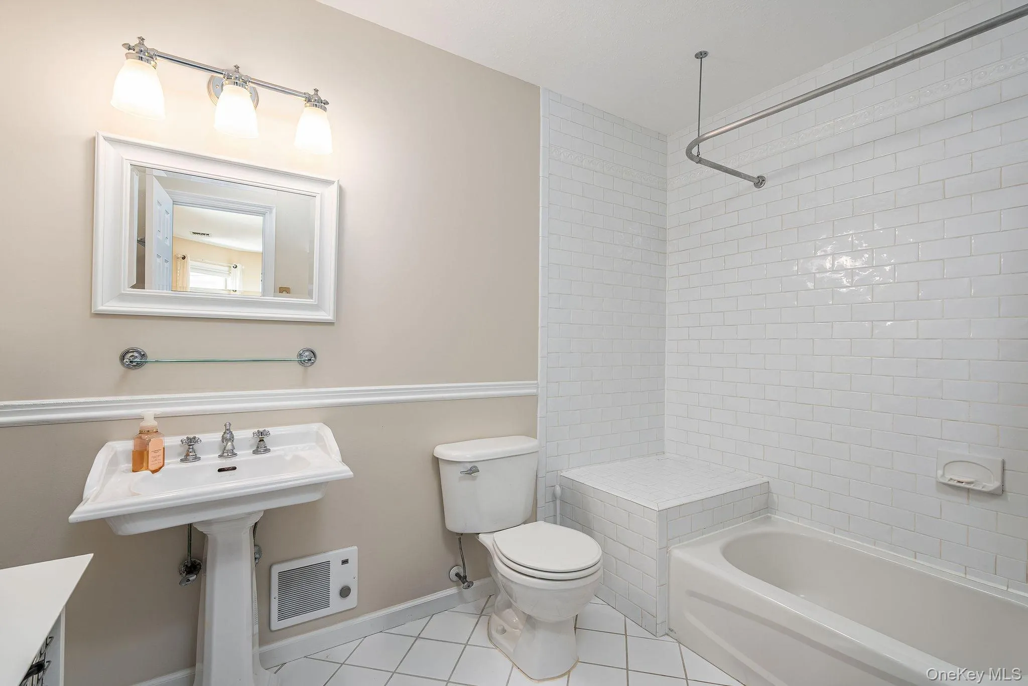 2001 Willow Pond Drive, Riverhead, NY, 1 Bedroom Bedrooms, 4 Rooms Rooms,1 BathroomBathrooms,Residential,For Rent,Willow Pond,0,1025178 2001 Willow Pond Drive, Riverhead, NY, 1 Bedroom Bedrooms, 4 Rooms Rooms,1 BathroomBathrooms,Residential,For Rent,Willow Pond,0,1025178