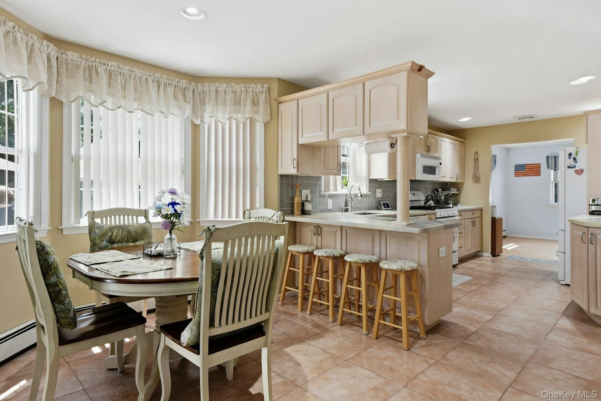 35 Dennis Lane, Oyster Bay, NY, 5 Bedrooms Bedrooms, 10 Rooms Rooms,3 BathroomsBathrooms,Residential,For Rent,Dennis,0,1025180 35 Dennis Lane, Oyster Bay, NY, 5 Bedrooms Bedrooms, 10 Rooms Rooms,3 BathroomsBathrooms,Residential,For Rent,Dennis,0,1025180