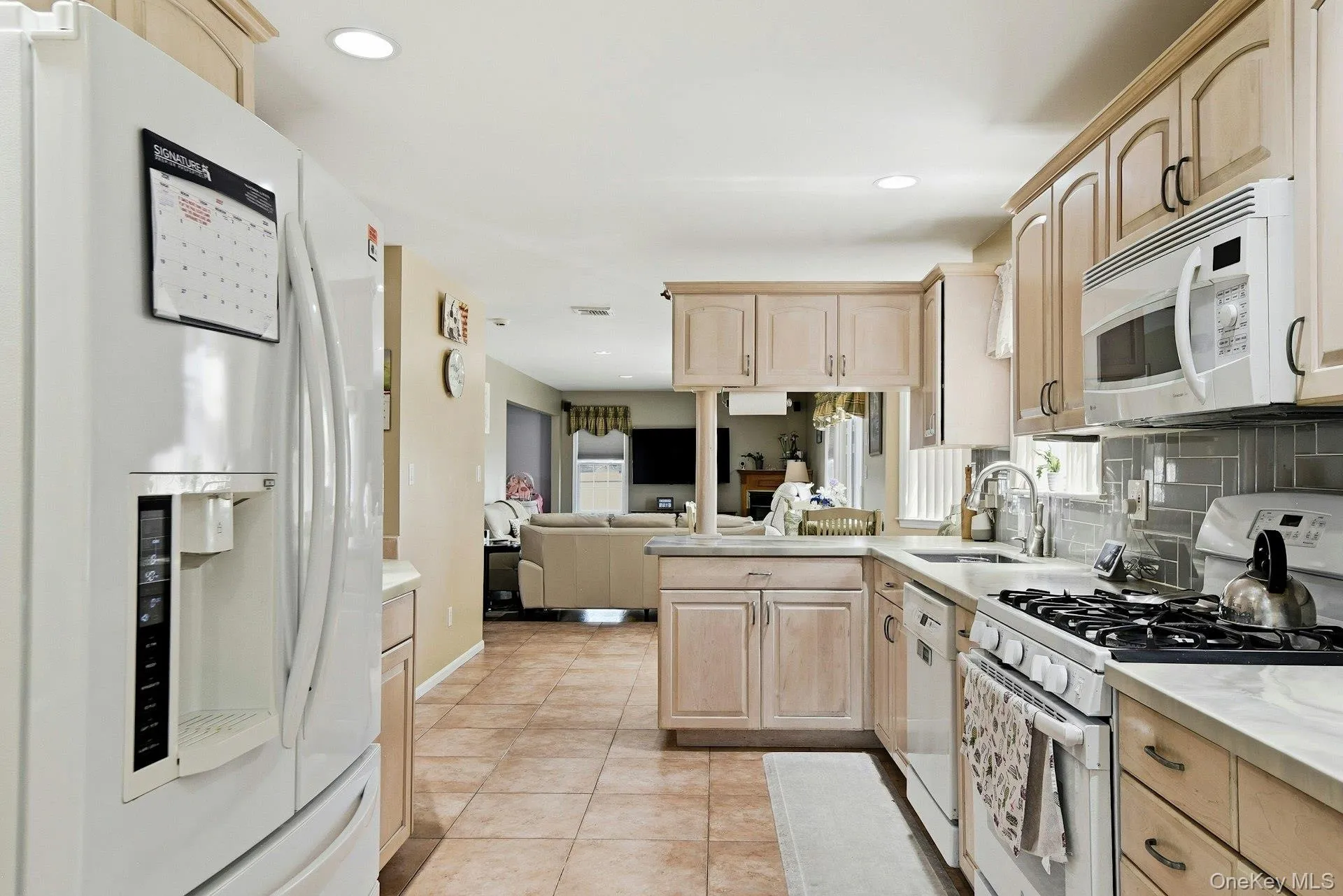 35 Dennis Lane, Oyster Bay, NY, 5 Bedrooms Bedrooms, 10 Rooms Rooms,3 BathroomsBathrooms,Residential,For Rent,Dennis,0,1025180 35 Dennis Lane, Oyster Bay, NY, 5 Bedrooms Bedrooms, 10 Rooms Rooms,3 BathroomsBathrooms,Residential,For Rent,Dennis,0,1025180
