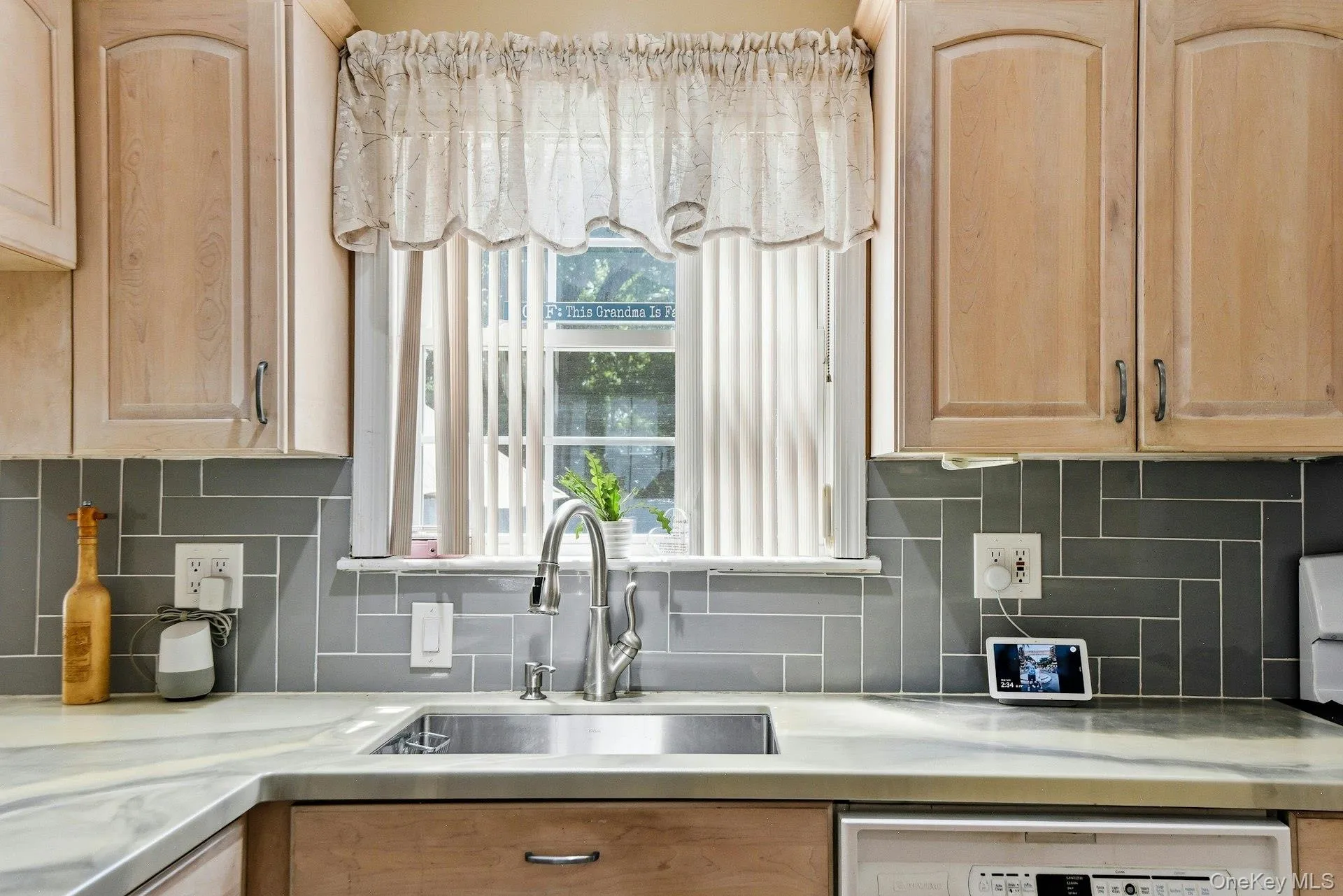 35 Dennis Lane, Oyster Bay, NY, 5 Bedrooms Bedrooms, 10 Rooms Rooms,3 BathroomsBathrooms,Residential,For Rent,Dennis,0,1025180 35 Dennis Lane, Oyster Bay, NY, 5 Bedrooms Bedrooms, 10 Rooms Rooms,3 BathroomsBathrooms,Residential,For Rent,Dennis,0,1025180