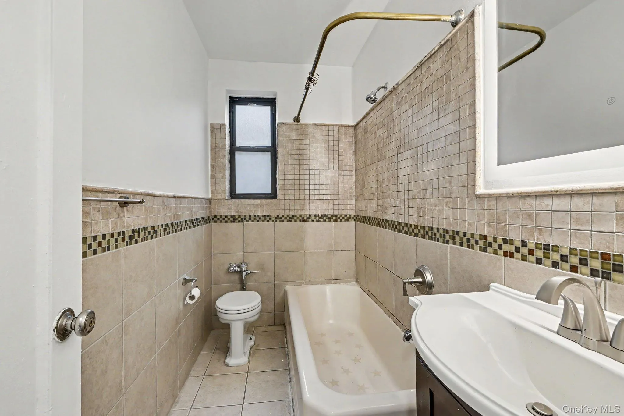 210 Martine Avenue, White Plains, NY, 1 Bedroom Bedrooms, 5 Rooms Rooms,1 BathroomBathrooms,Residential,For Rent,Martine,0,1025182 210 Martine Avenue, White Plains, NY, 1 Bedroom Bedrooms, 5 Rooms Rooms,1 BathroomBathrooms,Residential,For Rent,Martine,0,1025182