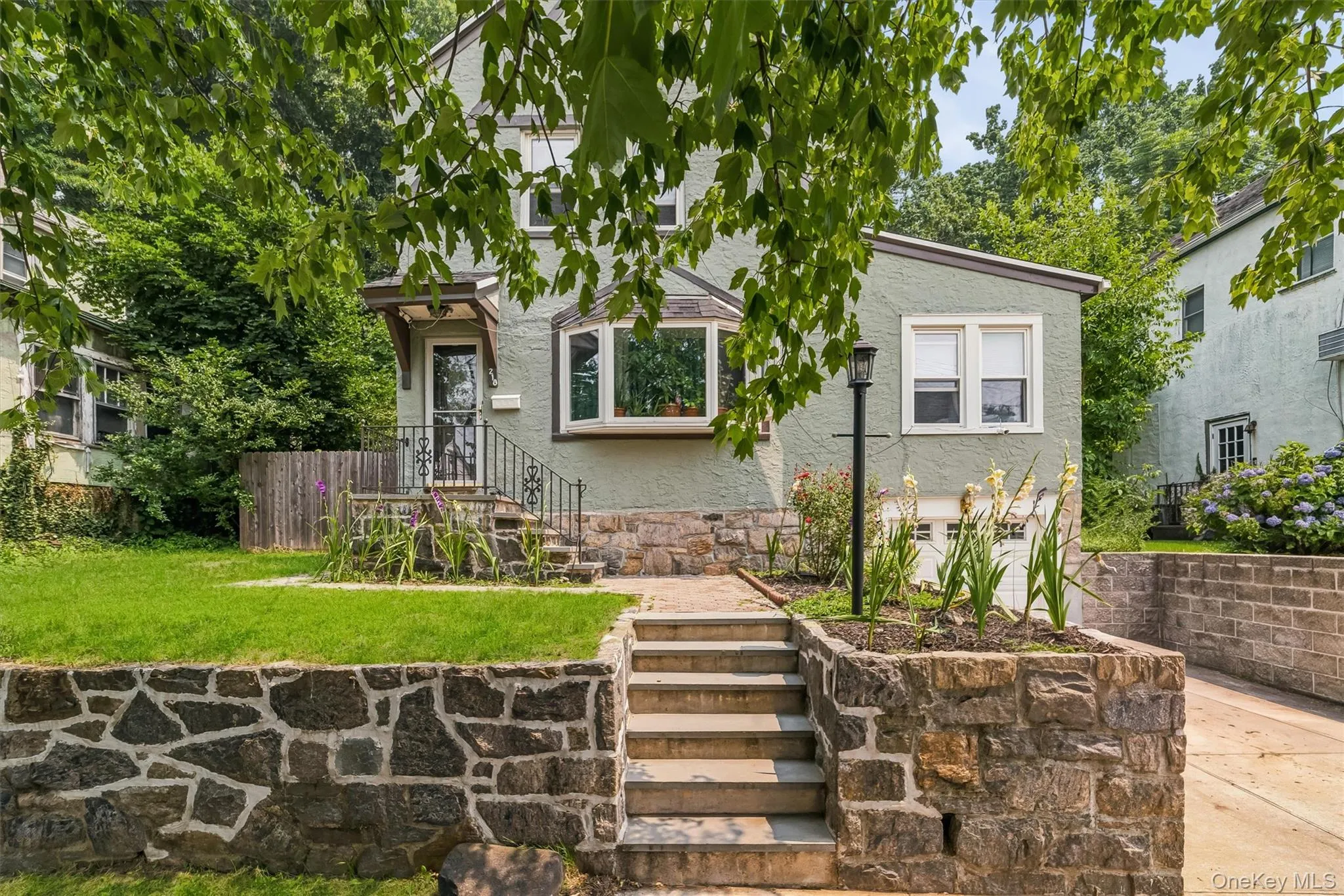 218 Sedgwick Avenue, Yonkers, NY, 3 Bedrooms Bedrooms, 7 Rooms Rooms,1 BathroomBathrooms,Residential,For Rent,Sedgwick,0,1025186 218 Sedgwick Avenue, Yonkers, NY, 3 Bedrooms Bedrooms, 7 Rooms Rooms,1 BathroomBathrooms,Residential,For Rent,Sedgwick,0,1025186