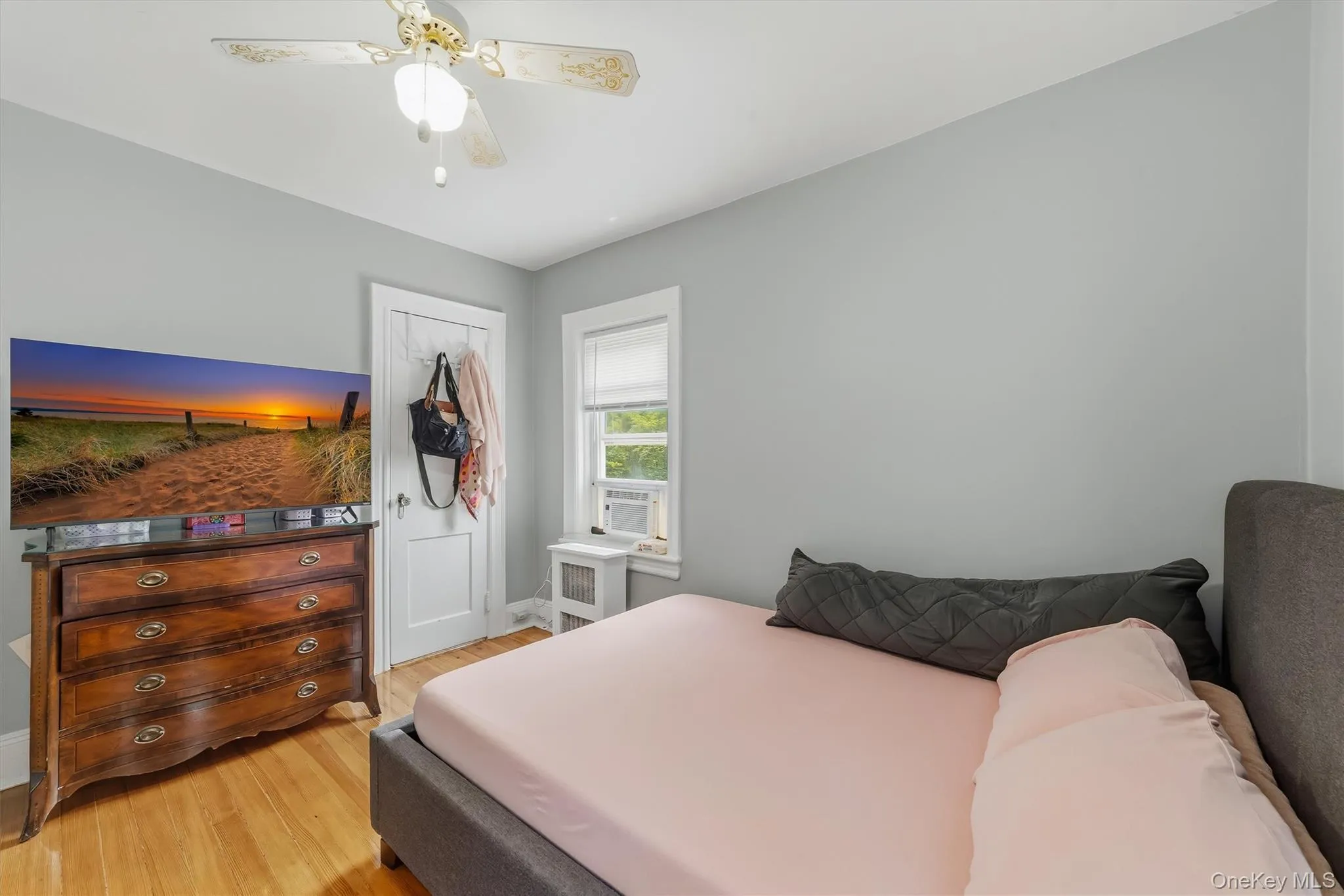 218 Sedgwick Avenue, Yonkers, NY, 3 Bedrooms Bedrooms, 7 Rooms Rooms,1 BathroomBathrooms,Residential,For Rent,Sedgwick,0,1025186 218 Sedgwick Avenue, Yonkers, NY, 3 Bedrooms Bedrooms, 7 Rooms Rooms,1 BathroomBathrooms,Residential,For Rent,Sedgwick,0,1025186