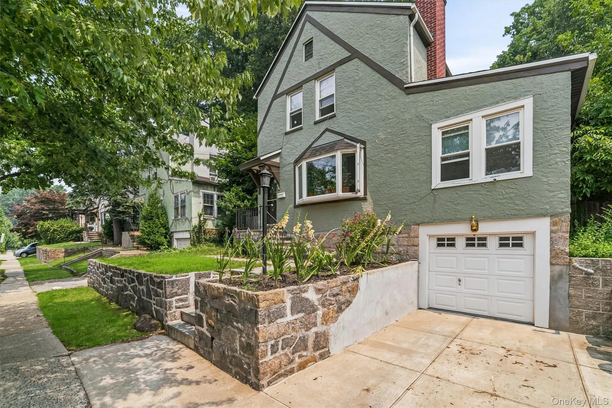 218 Sedgwick Avenue, Yonkers, NY, 3 Bedrooms Bedrooms, 7 Rooms Rooms,1 BathroomBathrooms,Residential,For Rent,Sedgwick,0,1025186 218 Sedgwick Avenue, Yonkers, NY, 3 Bedrooms Bedrooms, 7 Rooms Rooms,1 BathroomBathrooms,Residential,For Rent,Sedgwick,0,1025186