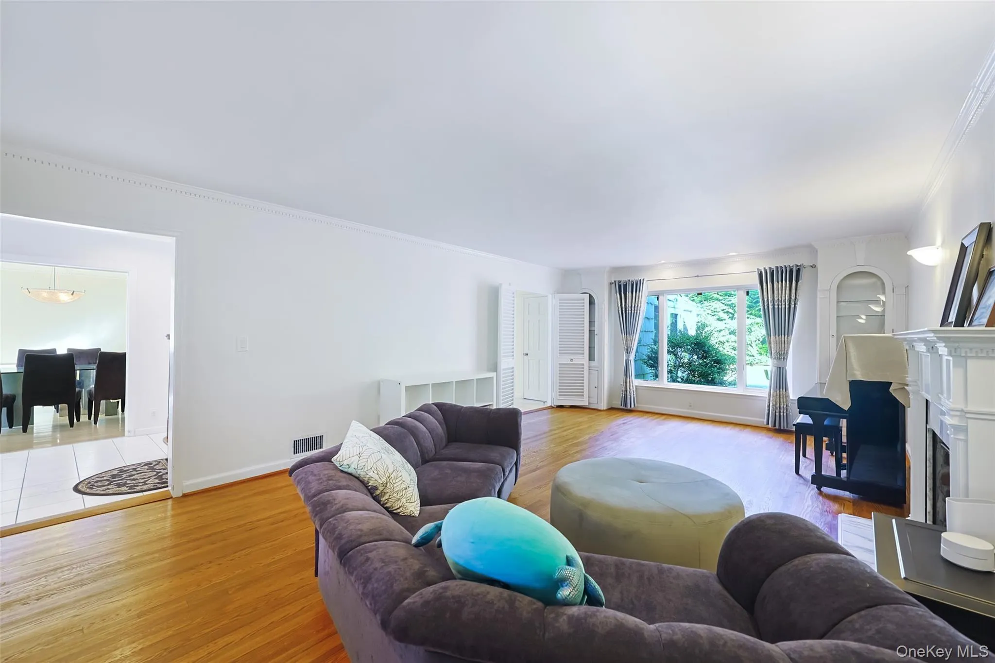 2 Woods Road, North Hempstead, NY, 4 Bedrooms Bedrooms, 10 Rooms Rooms,3 BathroomsBathrooms,Residential,For Rent,Woods,0,1025193 2 Woods Road, North Hempstead, NY, 4 Bedrooms Bedrooms, 10 Rooms Rooms,3 BathroomsBathrooms,Residential,For Rent,Woods,0,1025193