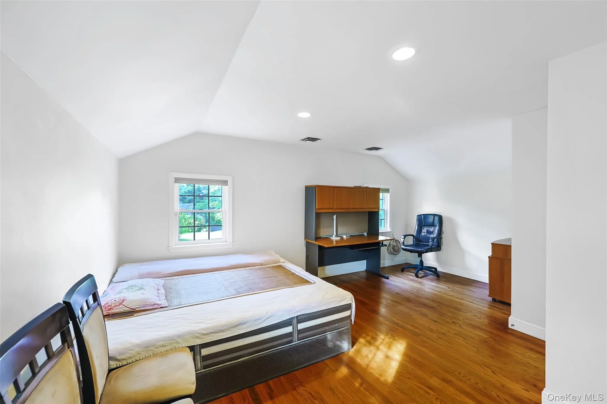 2 Woods Road, North Hempstead, NY, 4 Bedrooms Bedrooms, 10 Rooms Rooms,3 BathroomsBathrooms,Residential,For Rent,Woods,0,1025193 2 Woods Road, North Hempstead, NY, 4 Bedrooms Bedrooms, 10 Rooms Rooms,3 BathroomsBathrooms,Residential,For Rent,Woods,0,1025193