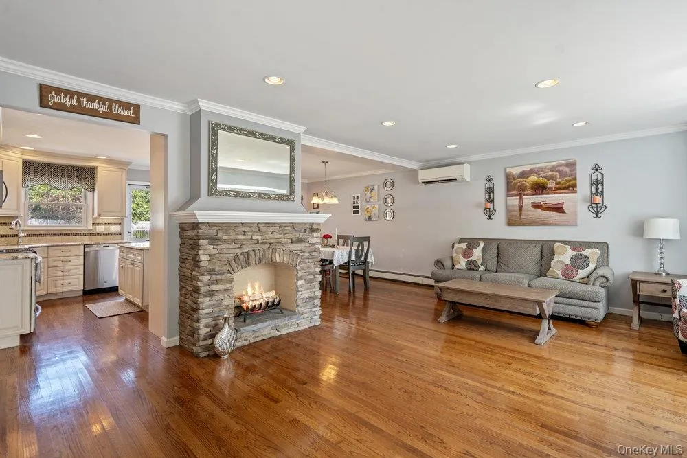 115 Lambert Avenue, Oyster Bay, NY, 5 Bedrooms Bedrooms, 10 Rooms Rooms,2 BathroomsBathrooms,Residential,For Rent,Lambert,0,1025194 115 Lambert Avenue, Oyster Bay, NY, 5 Bedrooms Bedrooms, 10 Rooms Rooms,2 BathroomsBathrooms,Residential,For Rent,Lambert,0,1025194