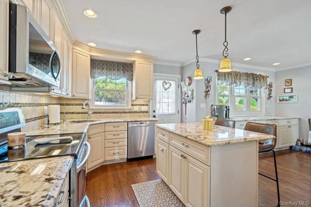 115 Lambert Avenue, Oyster Bay, NY, 5 Bedrooms Bedrooms, 10 Rooms Rooms,2 BathroomsBathrooms,Residential,For Rent,Lambert,0,1025194 115 Lambert Avenue, Oyster Bay, NY, 5 Bedrooms Bedrooms, 10 Rooms Rooms,2 BathroomsBathrooms,Residential,For Rent,Lambert,0,1025194