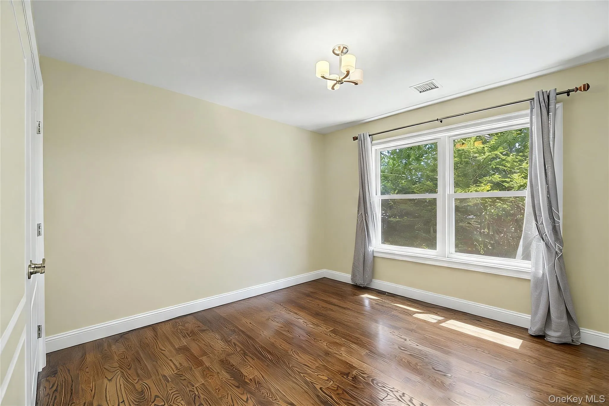 62 Georgia Drive, Oyster Bay, NY, 4 Bedrooms Bedrooms, 8 Rooms Rooms,2 BathroomsBathrooms,Residential,For Rent,Georgia,0,1025197 62 Georgia Drive, Oyster Bay, NY, 4 Bedrooms Bedrooms, 8 Rooms Rooms,2 BathroomsBathrooms,Residential,For Rent,Georgia,0,1025197