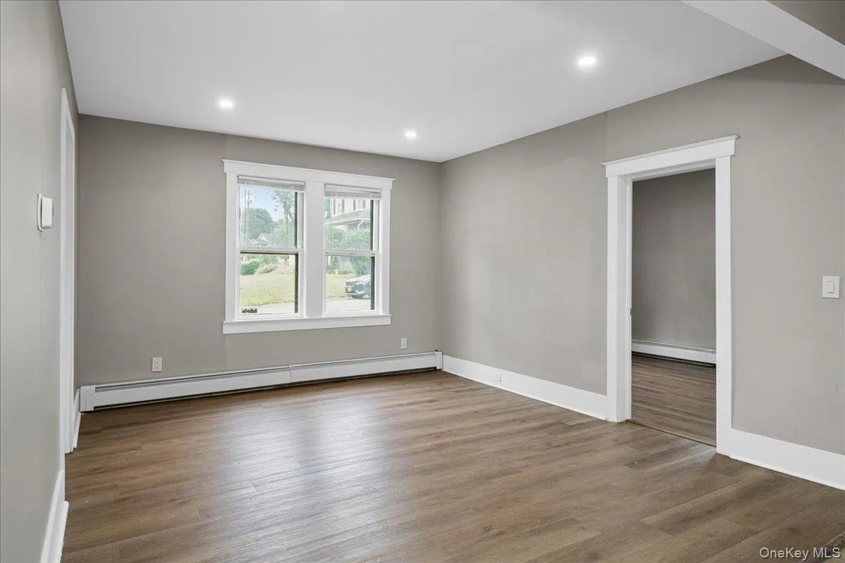 453 Route 17M, Middletown, NY, 3 Bedrooms Bedrooms, 6 Rooms Rooms,1 BathroomBathrooms,Residential Lease,For Rent,Route 17M,0,1025204 453 Route 17M, Middletown, NY, 3 Bedrooms Bedrooms, 6 Rooms Rooms,1 BathroomBathrooms,Residential Lease,For Rent,Route 17M,0,1025204