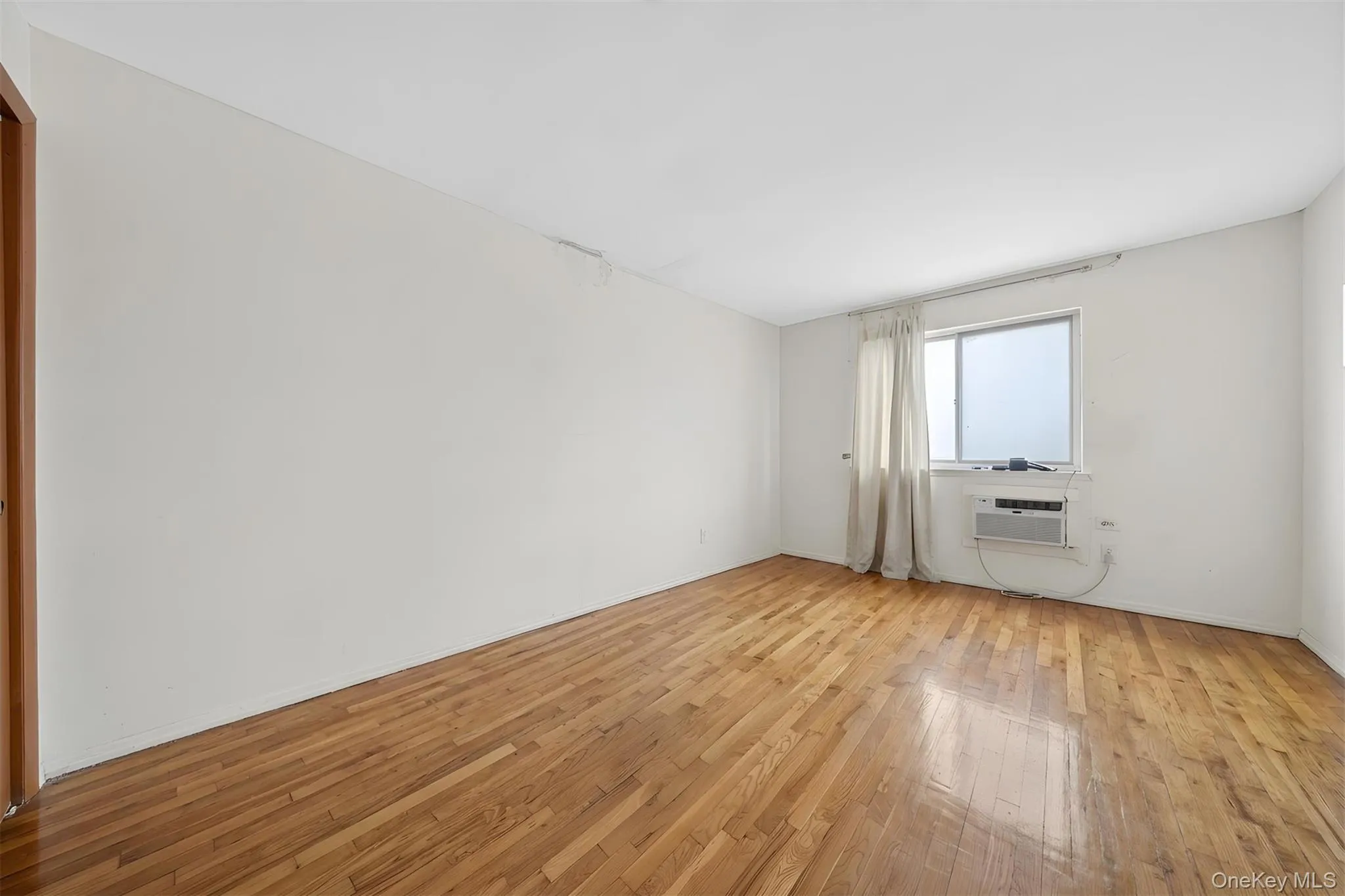 143-27 Roosevelt Avenue, New York, NY, 6 Bedrooms Bedrooms, 17 Rooms Rooms,5 BathroomsBathrooms,Residential,For Rent,Roosevelt,0,1025207 143-27 Roosevelt Avenue, New York, NY, 6 Bedrooms Bedrooms, 17 Rooms Rooms,5 BathroomsBathrooms,Residential,For Rent,Roosevelt,0,1025207