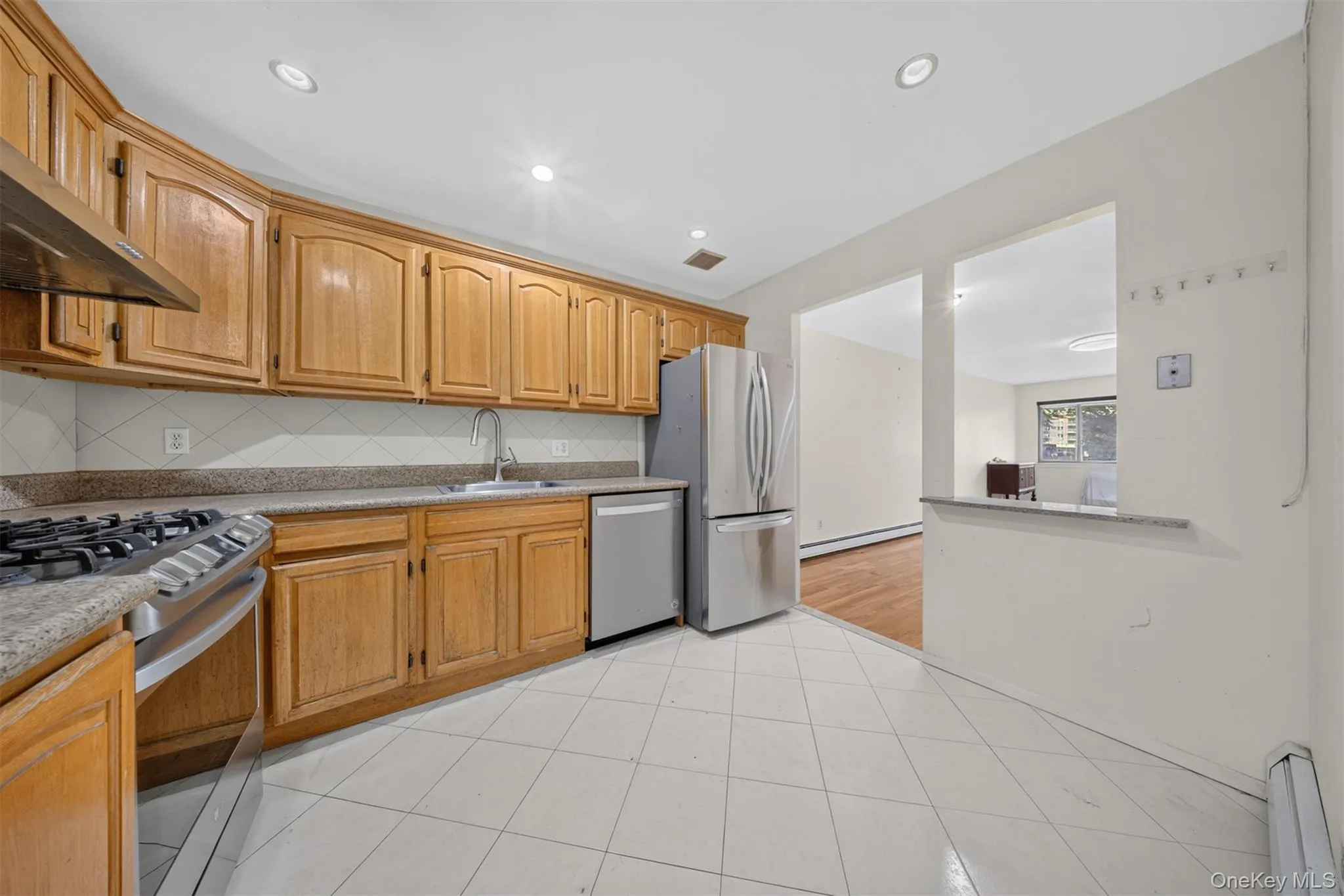 143-27 Roosevelt Avenue, New York, NY, 6 Bedrooms Bedrooms, 17 Rooms Rooms,5 BathroomsBathrooms,Residential,For Rent,Roosevelt,0,1025207 143-27 Roosevelt Avenue, New York, NY, 6 Bedrooms Bedrooms, 17 Rooms Rooms,5 BathroomsBathrooms,Residential,For Rent,Roosevelt,0,1025207
