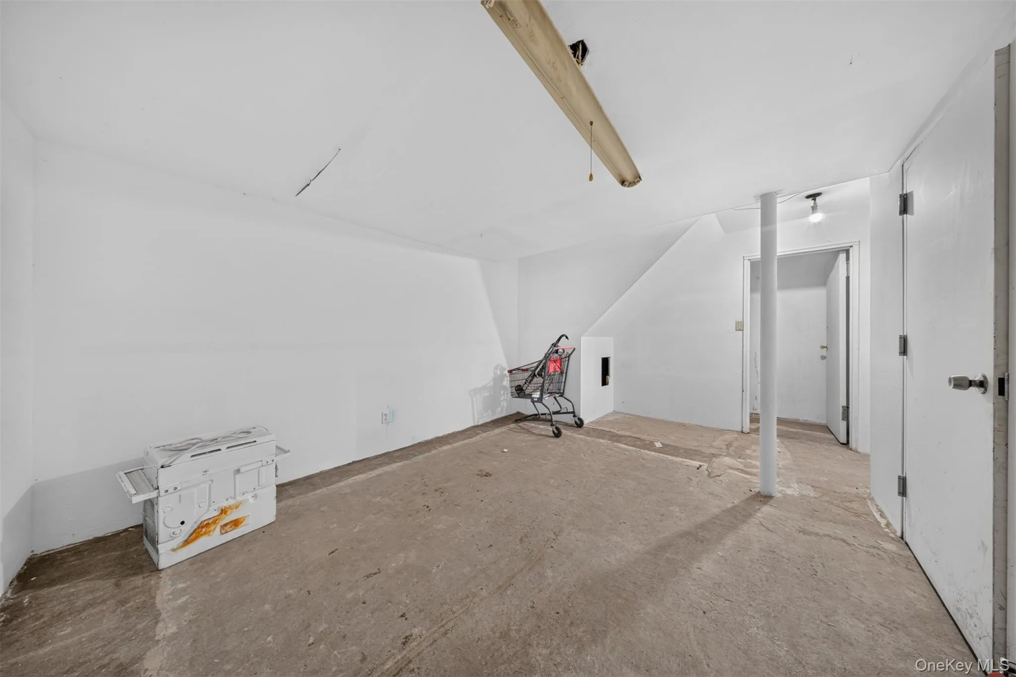 143-27 Roosevelt Avenue, New York, NY, 6 Bedrooms Bedrooms, 17 Rooms Rooms,5 BathroomsBathrooms,Residential,For Rent,Roosevelt,0,1025207 143-27 Roosevelt Avenue, New York, NY, 6 Bedrooms Bedrooms, 17 Rooms Rooms,5 BathroomsBathrooms,Residential,For Rent,Roosevelt,0,1025207
