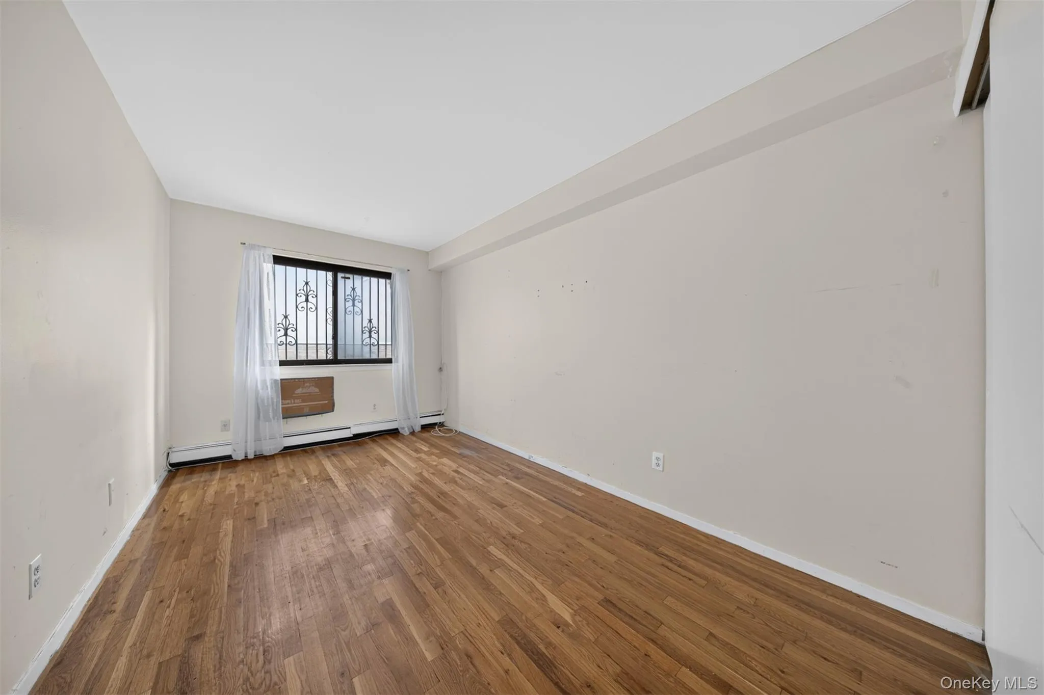 143-27 Roosevelt Avenue, New York, NY, 6 Bedrooms Bedrooms, 17 Rooms Rooms,5 BathroomsBathrooms,Residential,For Rent,Roosevelt,0,1025207 143-27 Roosevelt Avenue, New York, NY, 6 Bedrooms Bedrooms, 17 Rooms Rooms,5 BathroomsBathrooms,Residential,For Rent,Roosevelt,0,1025207
