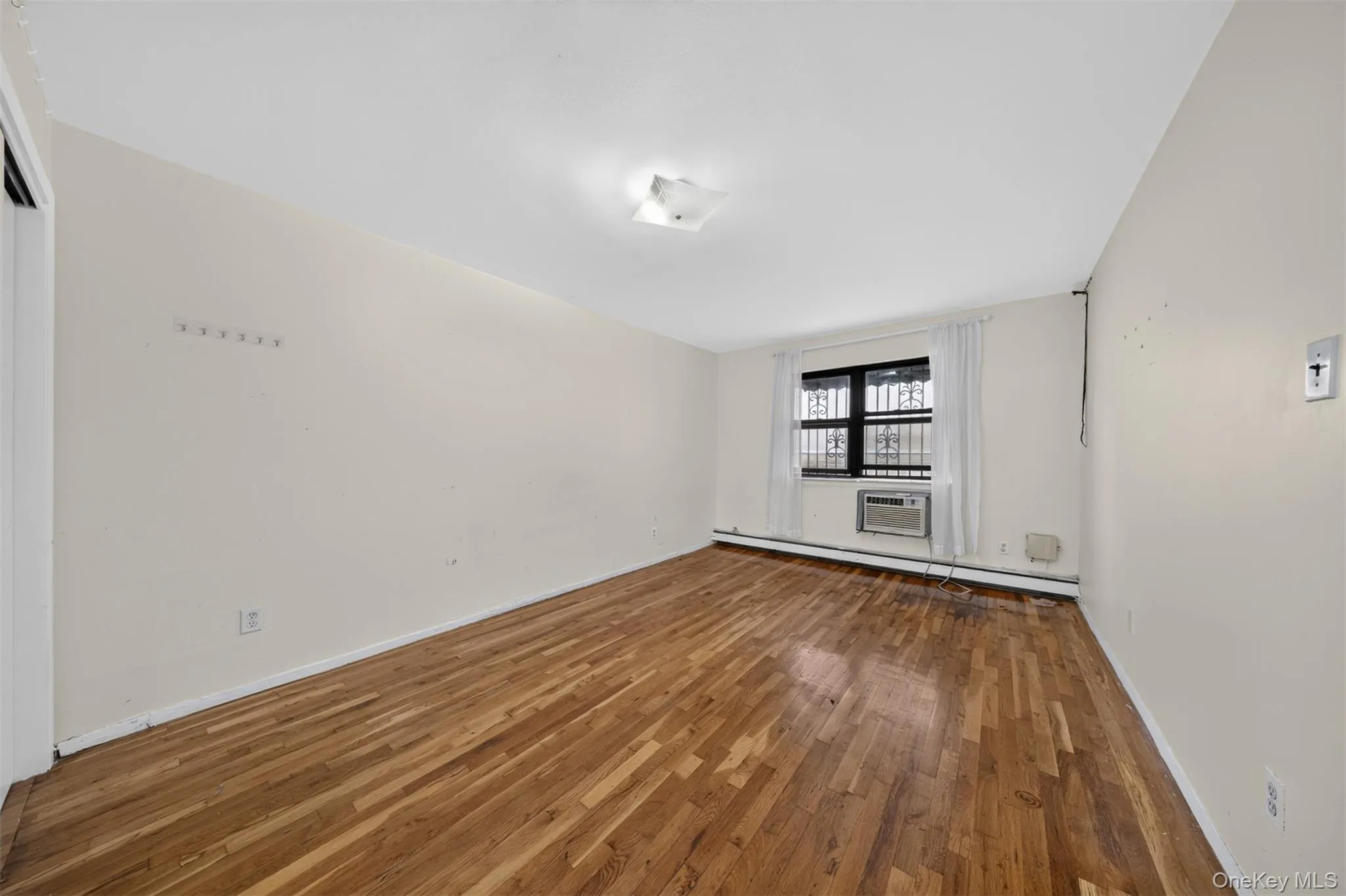 143-27 Roosevelt Avenue, New York, NY, 6 Bedrooms Bedrooms, 17 Rooms Rooms,5 BathroomsBathrooms,Residential,For Rent,Roosevelt,0,1025207 143-27 Roosevelt Avenue, New York, NY, 6 Bedrooms Bedrooms, 17 Rooms Rooms,5 BathroomsBathrooms,Residential,For Rent,Roosevelt,0,1025207