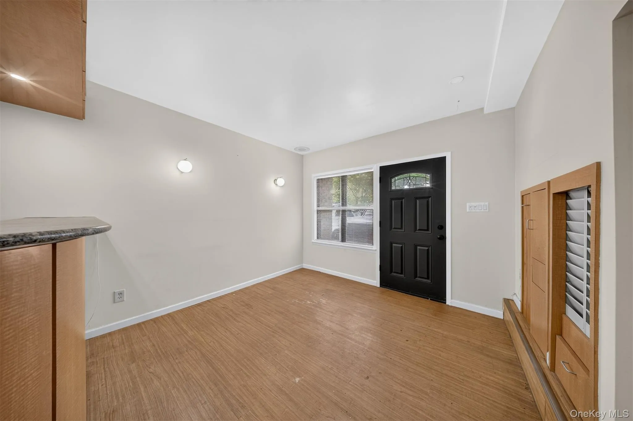143-27 Roosevelt Avenue, New York, NY, 6 Bedrooms Bedrooms, 17 Rooms Rooms,5 BathroomsBathrooms,Residential,For Rent,Roosevelt,0,1025207 143-27 Roosevelt Avenue, New York, NY, 6 Bedrooms Bedrooms, 17 Rooms Rooms,5 BathroomsBathrooms,Residential,For Rent,Roosevelt,0,1025207