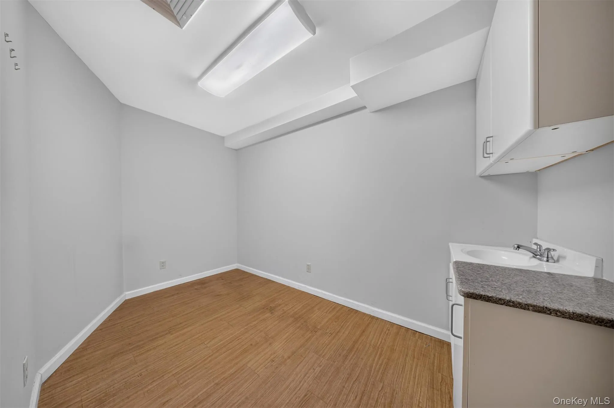 143-27 Roosevelt Avenue, New York, NY, 6 Bedrooms Bedrooms, 17 Rooms Rooms,5 BathroomsBathrooms,Residential,For Rent,Roosevelt,0,1025207 143-27 Roosevelt Avenue, New York, NY, 6 Bedrooms Bedrooms, 17 Rooms Rooms,5 BathroomsBathrooms,Residential,For Rent,Roosevelt,0,1025207