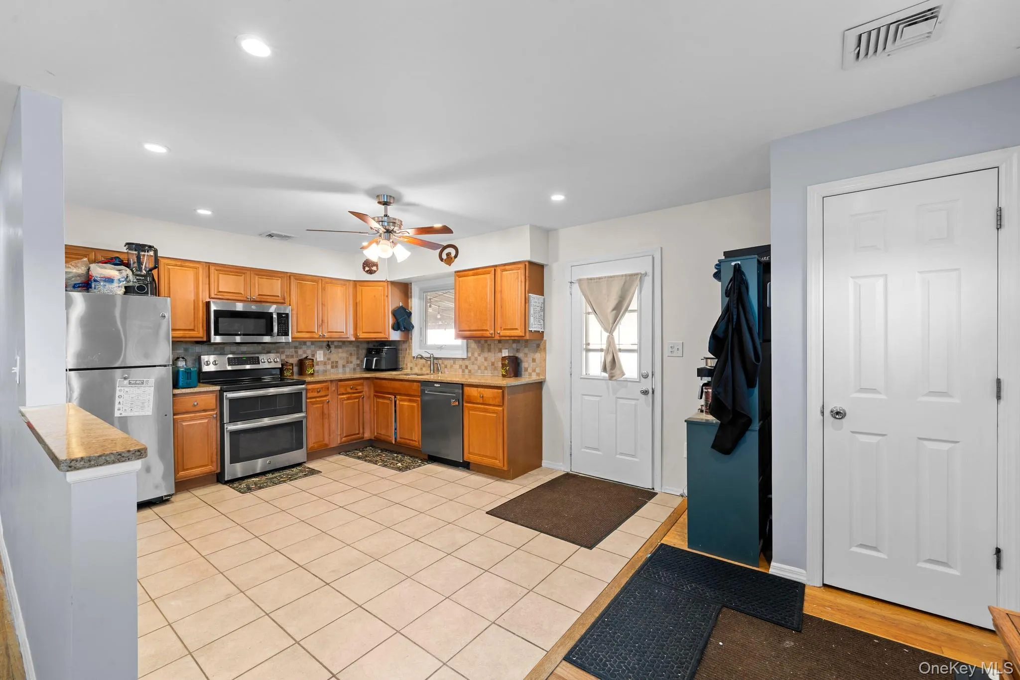30 44th Street, Babylon, NY, 3 Bedrooms Bedrooms, 5 Rooms Rooms,2 BathroomsBathrooms,Residential,For Rent,44th,0,1025209 30 44th Street, Babylon, NY, 3 Bedrooms Bedrooms, 5 Rooms Rooms,2 BathroomsBathrooms,Residential,For Rent,44th,0,1025209