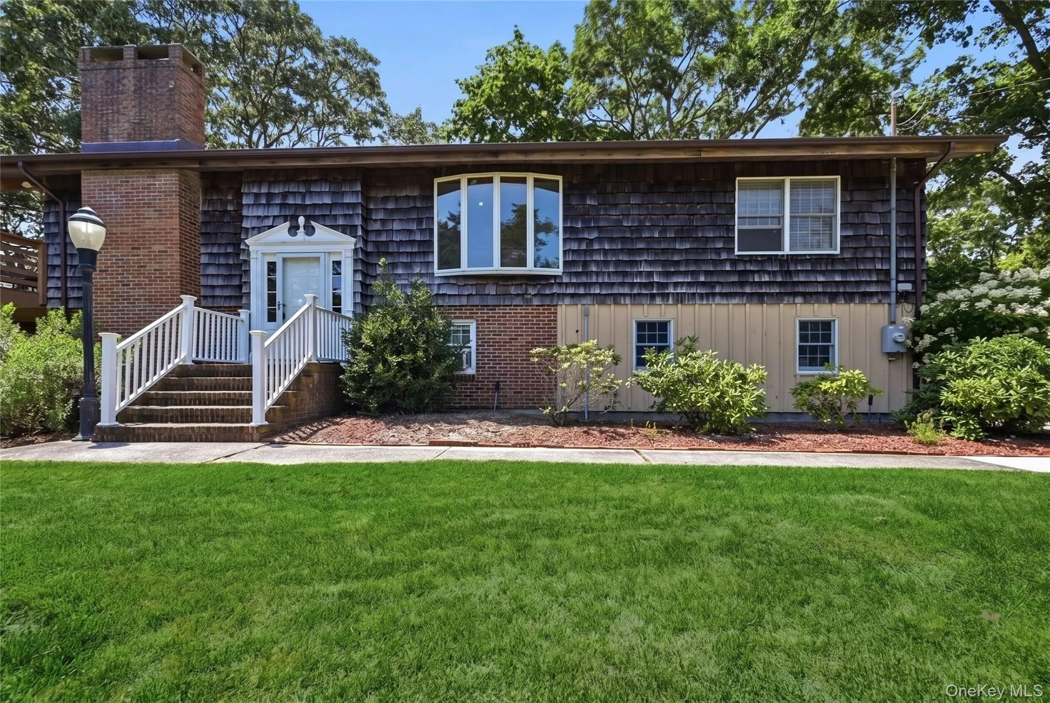 Beautiful Waterfront home! Beautiful Waterfront home!