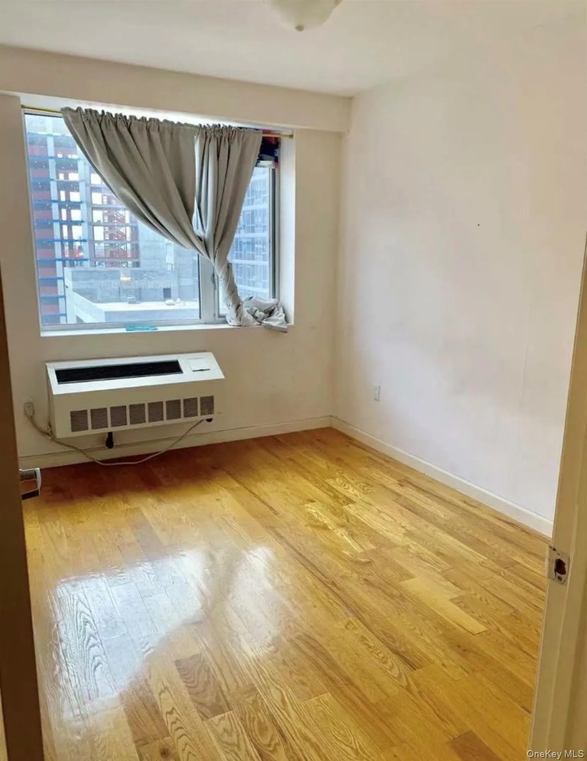 37-20 Prince Street, New York, NY, 2 Bedrooms Bedrooms, 4 Rooms Rooms,1 BathroomBathrooms,Residential,For Rent,Prince,0,1025213 37-20 Prince Street, New York, NY, 2 Bedrooms Bedrooms, 4 Rooms Rooms,1 BathroomBathrooms,Residential,For Rent,Prince,0,1025213