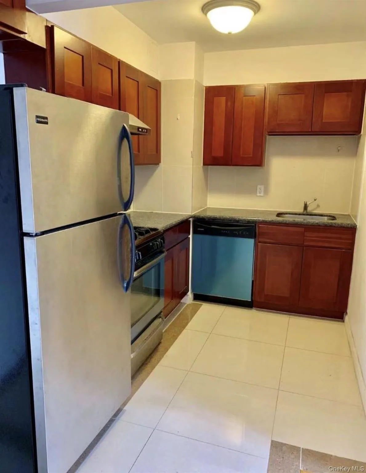 37-20 Prince Street, New York, NY, 2 Bedrooms Bedrooms, 4 Rooms Rooms,1 BathroomBathrooms,Residential,For Rent,Prince,0,1025213 37-20 Prince Street, New York, NY, 2 Bedrooms Bedrooms, 4 Rooms Rooms,1 BathroomBathrooms,Residential,For Rent,Prince,0,1025213