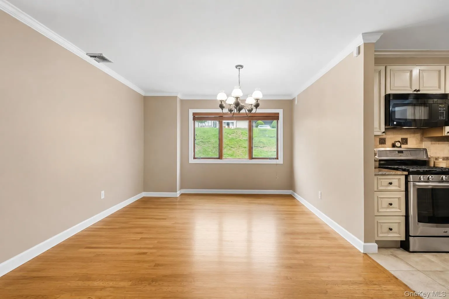 17 High Meadow Trail, Peekskill, NY, 3 Bedrooms Bedrooms, 6 Rooms Rooms,2 BathroomsBathrooms,Residential,For Rent,High Meadow,0,1025219 17 High Meadow Trail, Peekskill, NY, 3 Bedrooms Bedrooms, 6 Rooms Rooms,2 BathroomsBathrooms,Residential,For Rent,High Meadow,0,1025219