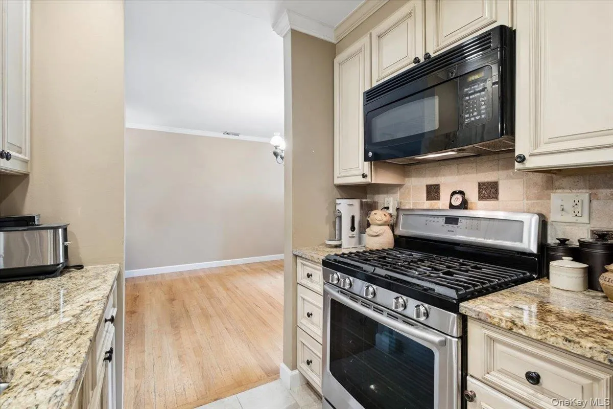 17 High Meadow Trail, Peekskill, NY, 3 Bedrooms Bedrooms, 6 Rooms Rooms,2 BathroomsBathrooms,Residential,For Rent,High Meadow,0,1025219 17 High Meadow Trail, Peekskill, NY, 3 Bedrooms Bedrooms, 6 Rooms Rooms,2 BathroomsBathrooms,Residential,For Rent,High Meadow,0,1025219