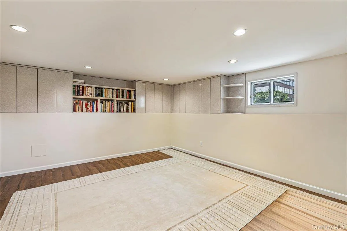 10 Clemson Lane, Oyster Bay, NY, 5 Bedrooms Bedrooms, 12 Rooms Rooms,3 BathroomsBathrooms,Residential,For Rent,Clemson,0,1025222 10 Clemson Lane, Oyster Bay, NY, 5 Bedrooms Bedrooms, 12 Rooms Rooms,3 BathroomsBathrooms,Residential,For Rent,Clemson,0,1025222