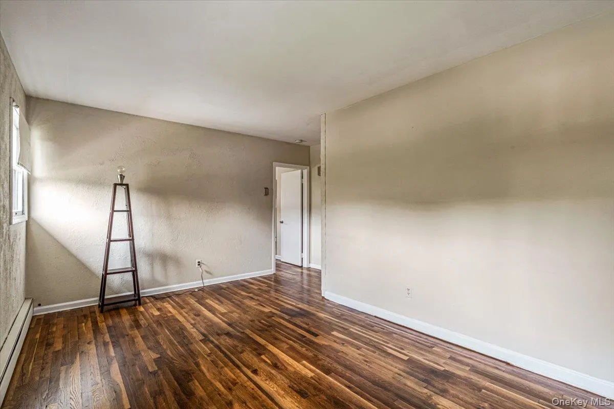 10 Clemson Lane, Oyster Bay, NY, 5 Bedrooms Bedrooms, 12 Rooms Rooms,3 BathroomsBathrooms,Residential,For Rent,Clemson,0,1025222 10 Clemson Lane, Oyster Bay, NY, 5 Bedrooms Bedrooms, 12 Rooms Rooms,3 BathroomsBathrooms,Residential,For Rent,Clemson,0,1025222