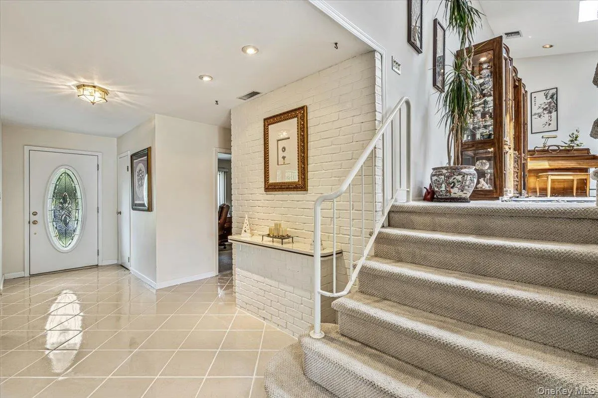 10 Clemson Lane, Oyster Bay, NY, 5 Bedrooms Bedrooms, 12 Rooms Rooms,3 BathroomsBathrooms,Residential,For Rent,Clemson,0,1025222 10 Clemson Lane, Oyster Bay, NY, 5 Bedrooms Bedrooms, 12 Rooms Rooms,3 BathroomsBathrooms,Residential,For Rent,Clemson,0,1025222