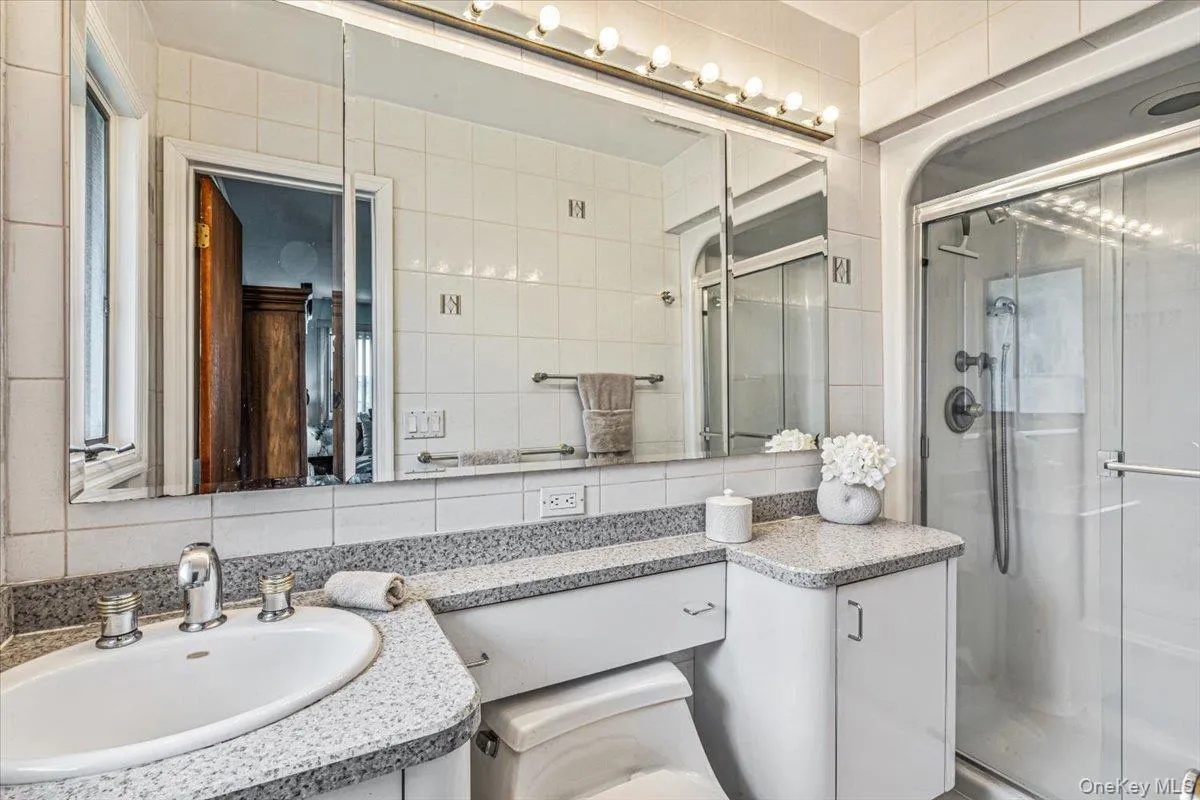 10 Clemson Lane, Oyster Bay, NY, 5 Bedrooms Bedrooms, 12 Rooms Rooms,3 BathroomsBathrooms,Residential,For Rent,Clemson,0,1025222 10 Clemson Lane, Oyster Bay, NY, 5 Bedrooms Bedrooms, 12 Rooms Rooms,3 BathroomsBathrooms,Residential,For Rent,Clemson,0,1025222