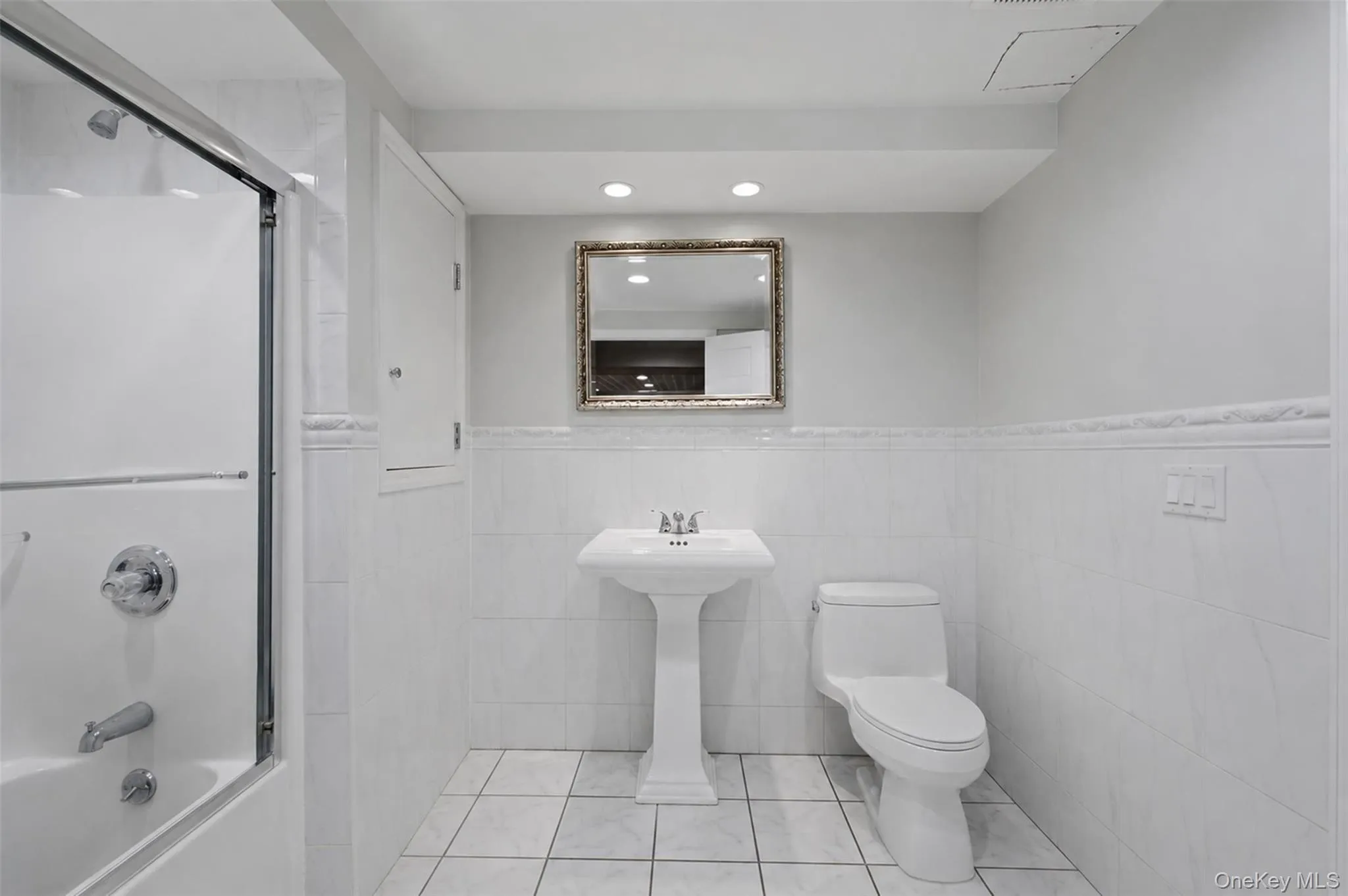 391 Pleasant Hill Drive, Clarkstown, NY, 5 Bedrooms Bedrooms, 17 Rooms Rooms,4 BathroomsBathrooms,Residential,For Rent,Pleasant Hill,0,1025224 391 Pleasant Hill Drive, Clarkstown, NY, 5 Bedrooms Bedrooms, 17 Rooms Rooms,4 BathroomsBathrooms,Residential,For Rent,Pleasant Hill,0,1025224