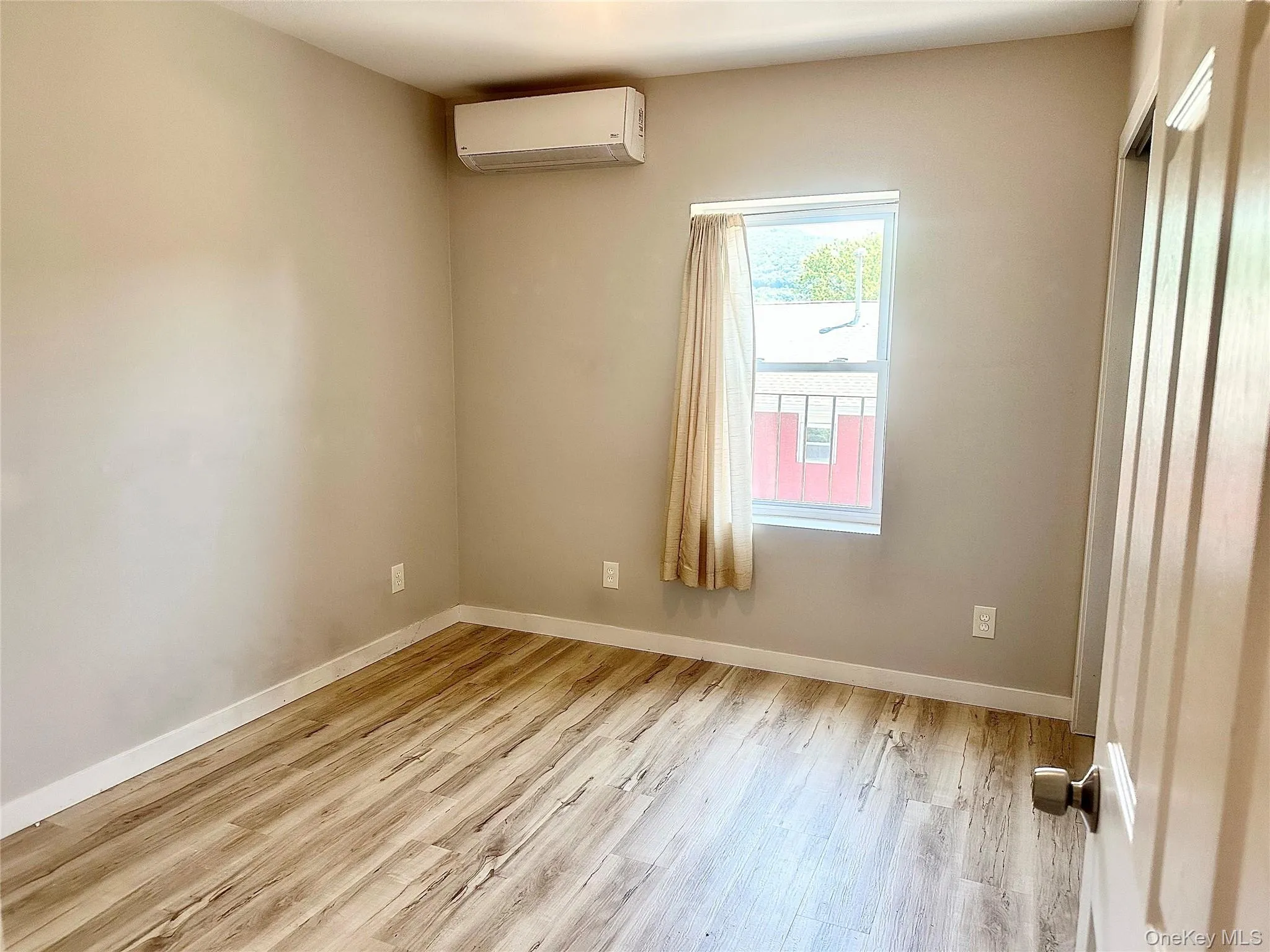 374 VERPLANCK Avenue, Beacon, NY, 1 Bedroom Bedrooms, 3 Rooms Rooms,1 BathroomBathrooms,Residential Lease,For Rent,VERPLANCK,0,1025234 374 VERPLANCK Avenue, Beacon, NY, 1 Bedroom Bedrooms, 3 Rooms Rooms,1 BathroomBathrooms,Residential Lease,For Rent,VERPLANCK,0,1025234