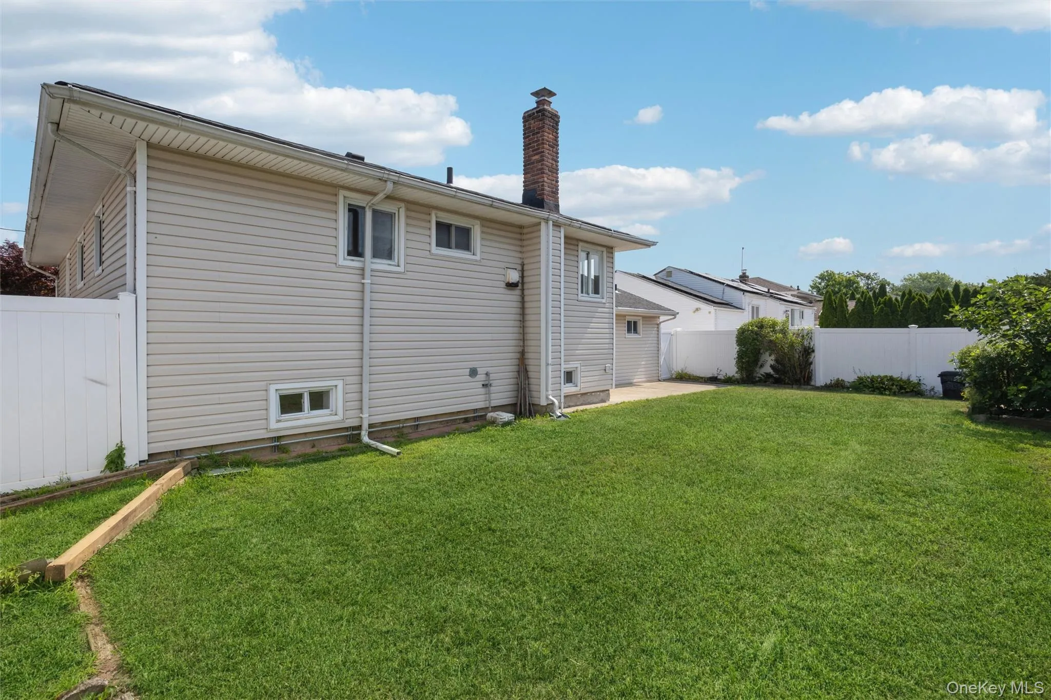 258 Aster Street, Oyster Bay, NY, 3 Bedrooms Bedrooms, 7 Rooms Rooms,1 BathroomBathrooms,Residential,For Rent,Aster,0,1025236 258 Aster Street, Oyster Bay, NY, 3 Bedrooms Bedrooms, 7 Rooms Rooms,1 BathroomBathrooms,Residential,For Rent,Aster,0,1025236
