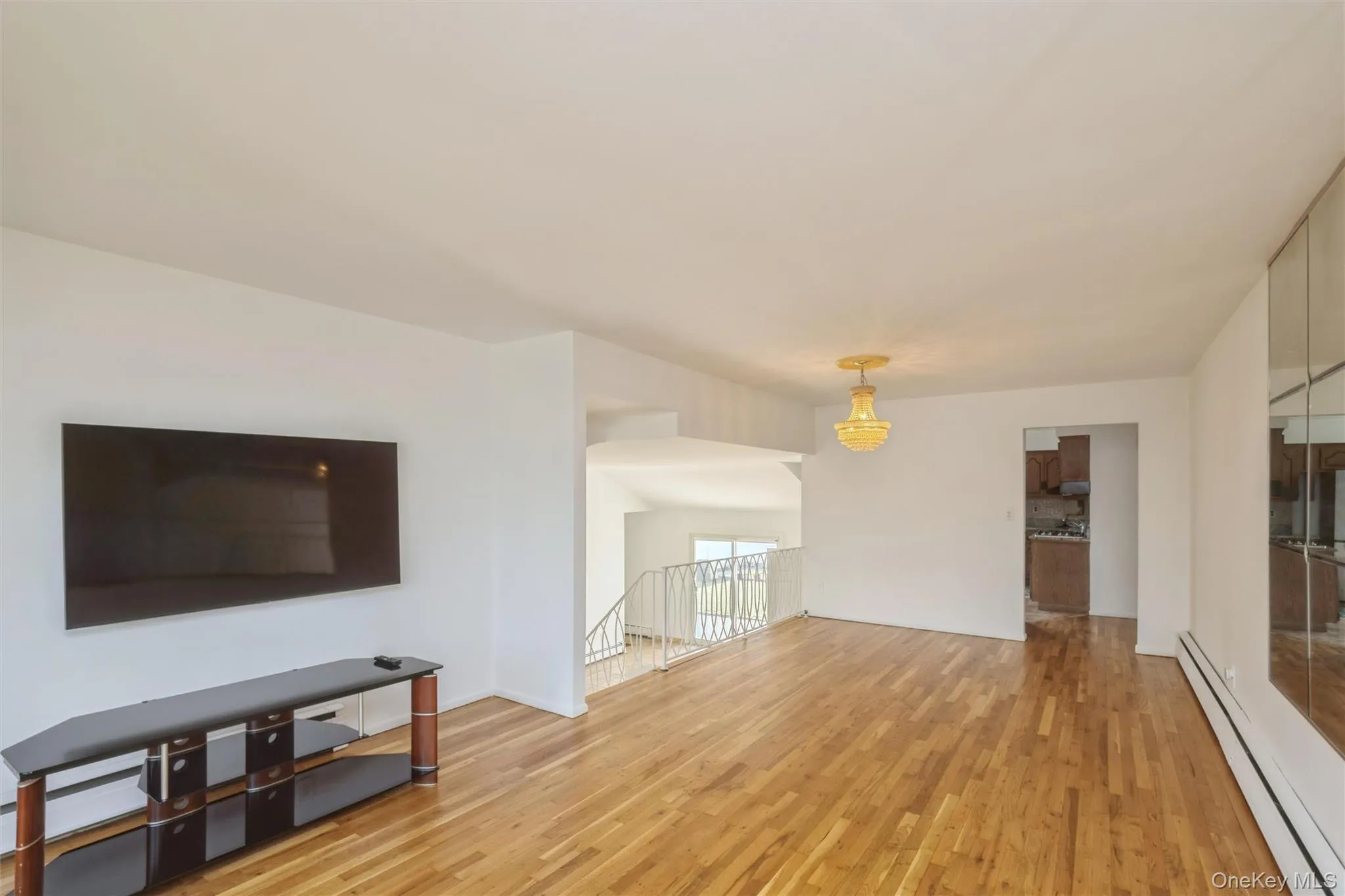 258 Aster Street, Oyster Bay, NY, 3 Bedrooms Bedrooms, 7 Rooms Rooms,1 BathroomBathrooms,Residential,For Rent,Aster,0,1025236 258 Aster Street, Oyster Bay, NY, 3 Bedrooms Bedrooms, 7 Rooms Rooms,1 BathroomBathrooms,Residential,For Rent,Aster,0,1025236