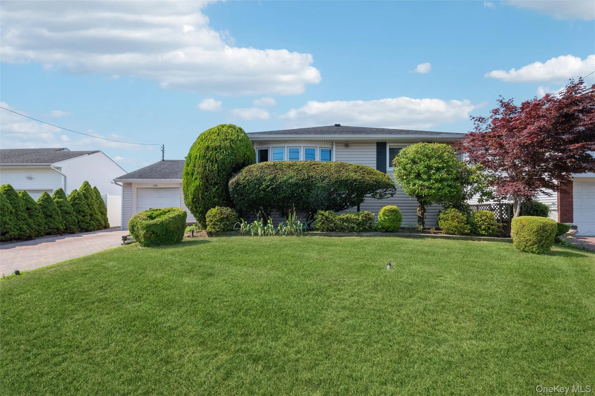 258 Aster Street, Oyster Bay, NY, 3 Bedrooms Bedrooms, 7 Rooms Rooms,1 BathroomBathrooms,Residential,For Rent,Aster,0,1025236 258 Aster Street, Oyster Bay, NY, 3 Bedrooms Bedrooms, 7 Rooms Rooms,1 BathroomBathrooms,Residential,For Rent,Aster,0,1025236