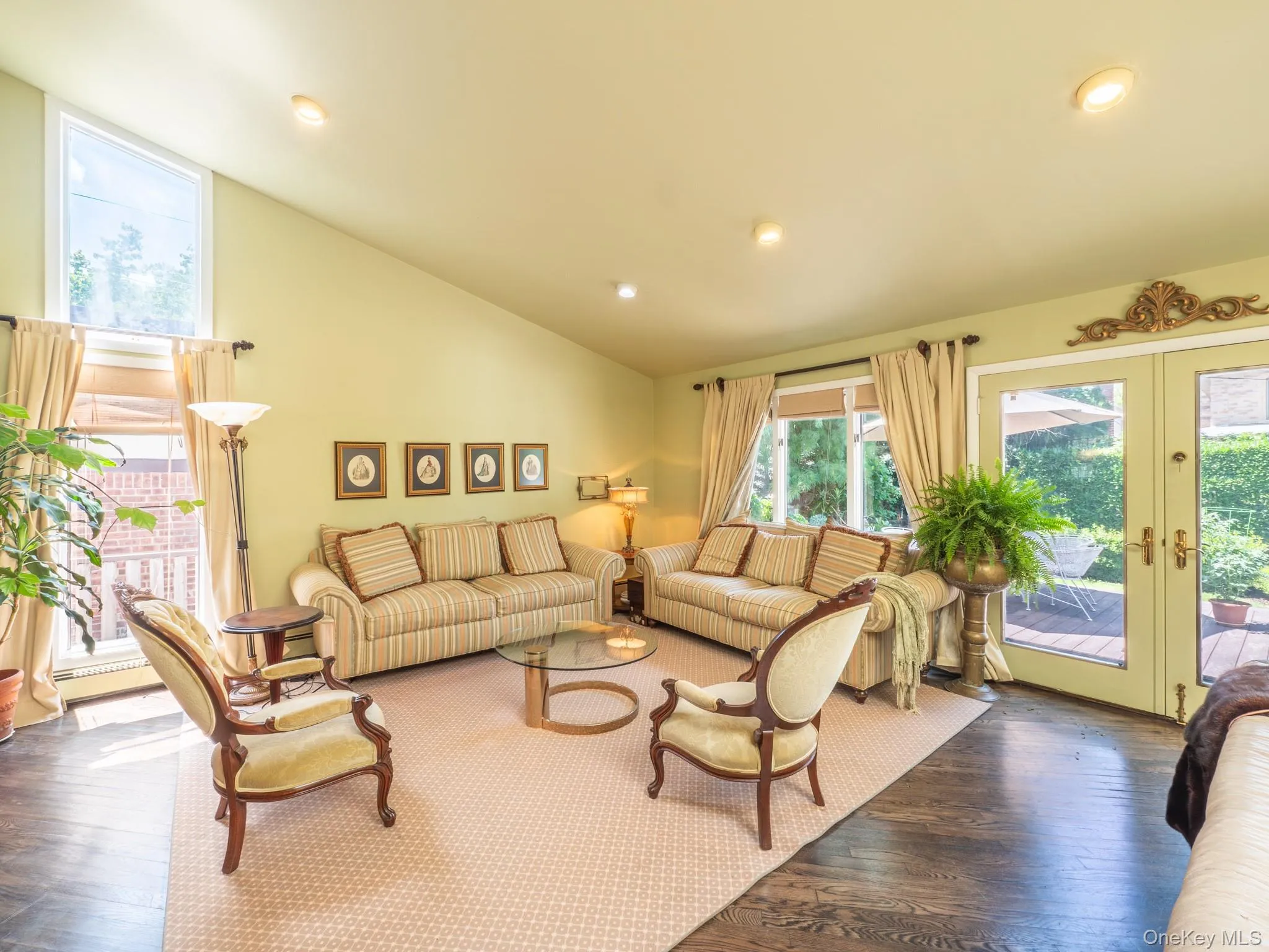 69-78 180th Street, New York, NY, 3 Bedrooms Bedrooms, 8 Rooms Rooms,2 BathroomsBathrooms,Residential,For Rent,180th,0,1025241 69-78 180th Street, New York, NY, 3 Bedrooms Bedrooms, 8 Rooms Rooms,2 BathroomsBathrooms,Residential,For Rent,180th,0,1025241