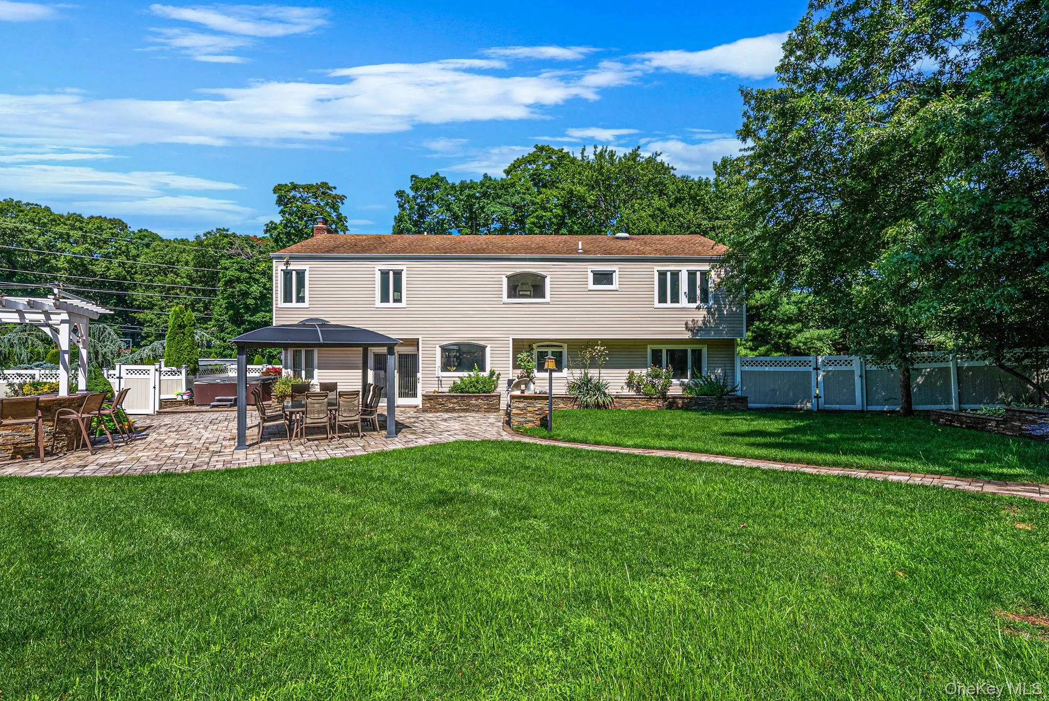 174 Dix Hills Road, Huntington, NY, 3 Bedrooms Bedrooms, 10 Rooms Rooms,2 BathroomsBathrooms,Residential,For Rent,Dix Hills,0,1025247 174 Dix Hills Road, Huntington, NY, 3 Bedrooms Bedrooms, 10 Rooms Rooms,2 BathroomsBathrooms,Residential,For Rent,Dix Hills,0,1025247
