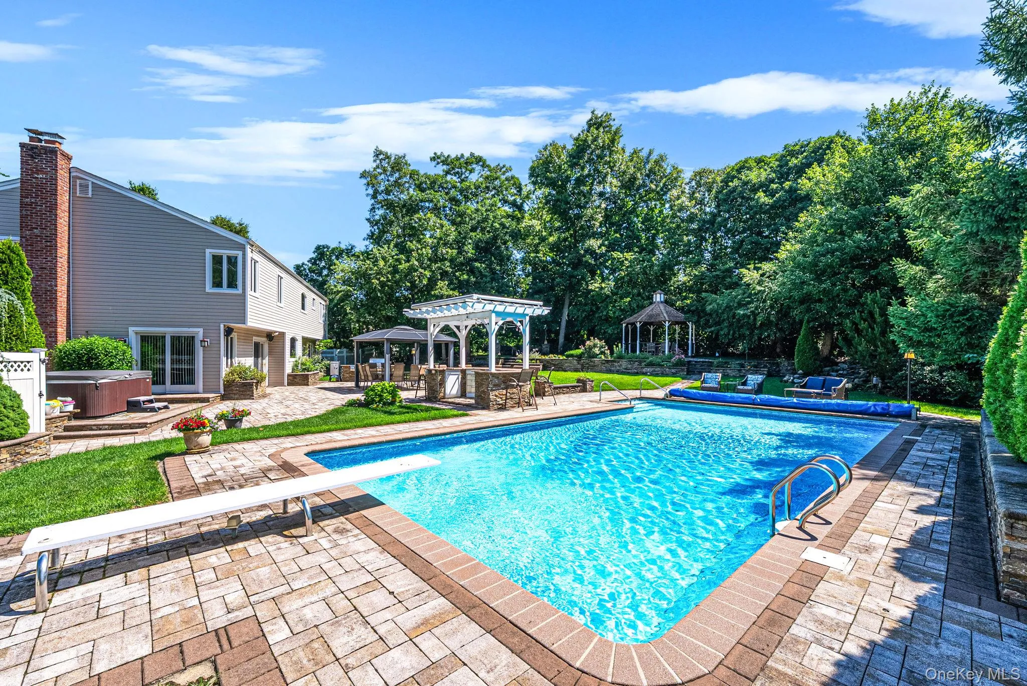 174 Dix Hills Road, Huntington, NY, 3 Bedrooms Bedrooms, 10 Rooms Rooms,2 BathroomsBathrooms,Residential,For Rent,Dix Hills,0,1025247 174 Dix Hills Road, Huntington, NY, 3 Bedrooms Bedrooms, 10 Rooms Rooms,2 BathroomsBathrooms,Residential,For Rent,Dix Hills,0,1025247