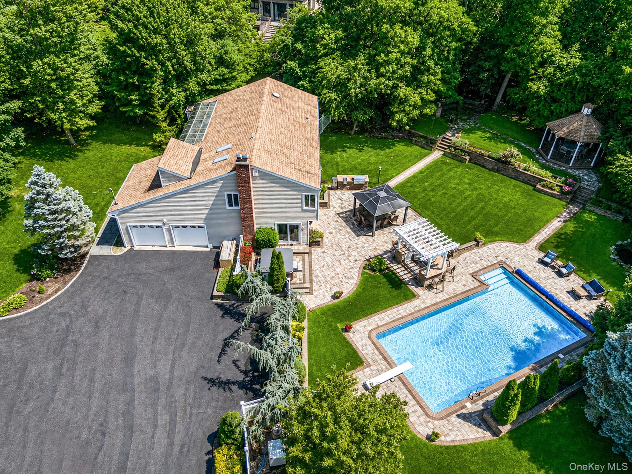 174 Dix Hills Road, Huntington, NY, 3 Bedrooms Bedrooms, 10 Rooms Rooms,2 BathroomsBathrooms,Residential,For Rent,Dix Hills,0,1025247 174 Dix Hills Road, Huntington, NY, 3 Bedrooms Bedrooms, 10 Rooms Rooms,2 BathroomsBathrooms,Residential,For Rent,Dix Hills,0,1025247