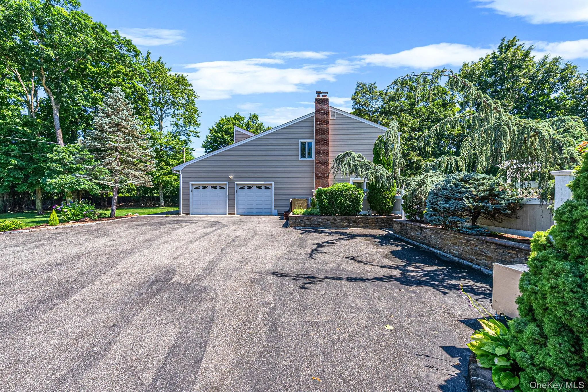 174 Dix Hills Road, Huntington, NY, 3 Bedrooms Bedrooms, 10 Rooms Rooms,2 BathroomsBathrooms,Residential,For Rent,Dix Hills,0,1025247 174 Dix Hills Road, Huntington, NY, 3 Bedrooms Bedrooms, 10 Rooms Rooms,2 BathroomsBathrooms,Residential,For Rent,Dix Hills,0,1025247