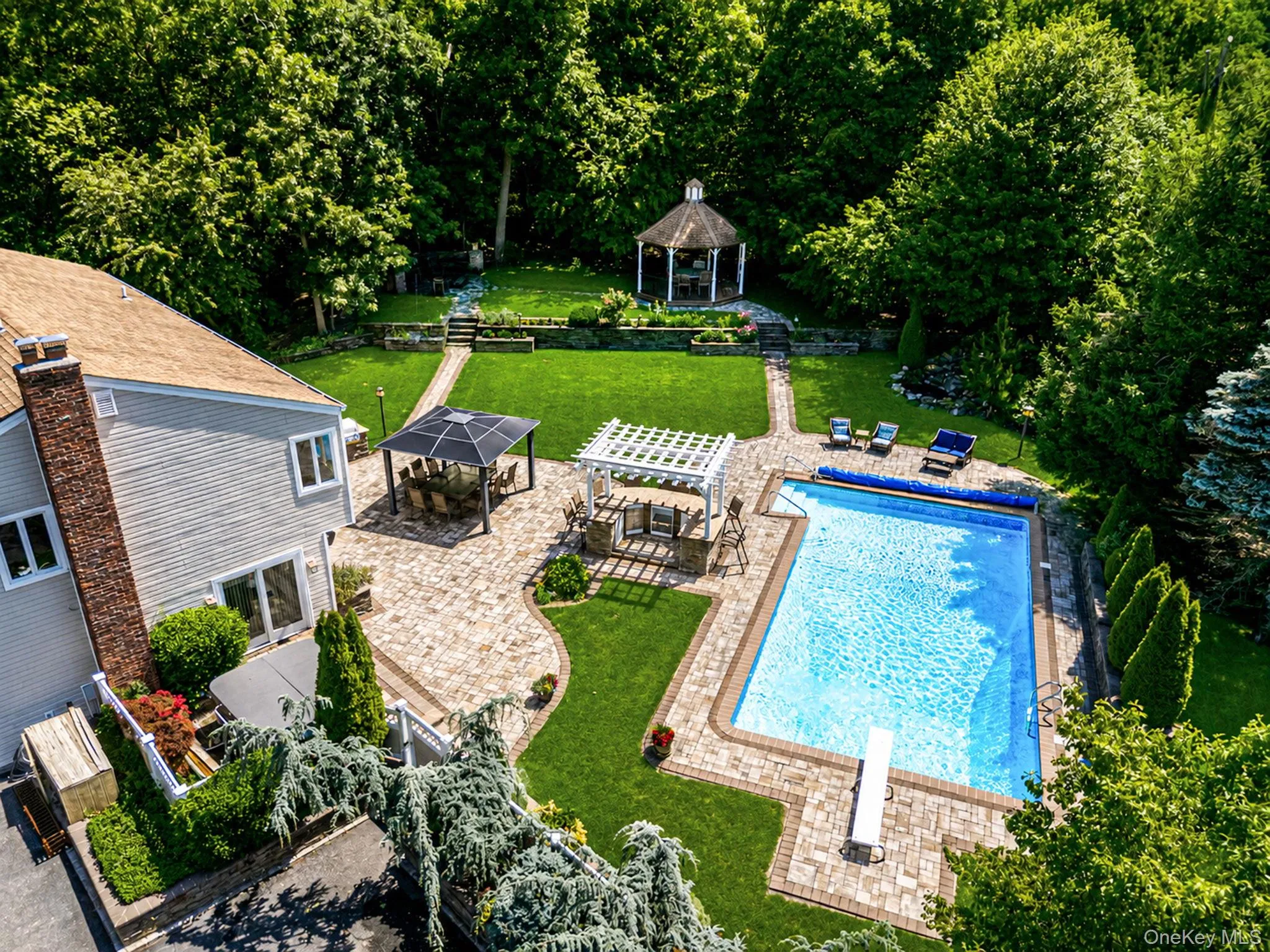 174 Dix Hills Road, Huntington, NY, 3 Bedrooms Bedrooms, 10 Rooms Rooms,2 BathroomsBathrooms,Residential,For Rent,Dix Hills,0,1025247 174 Dix Hills Road, Huntington, NY, 3 Bedrooms Bedrooms, 10 Rooms Rooms,2 BathroomsBathrooms,Residential,For Rent,Dix Hills,0,1025247