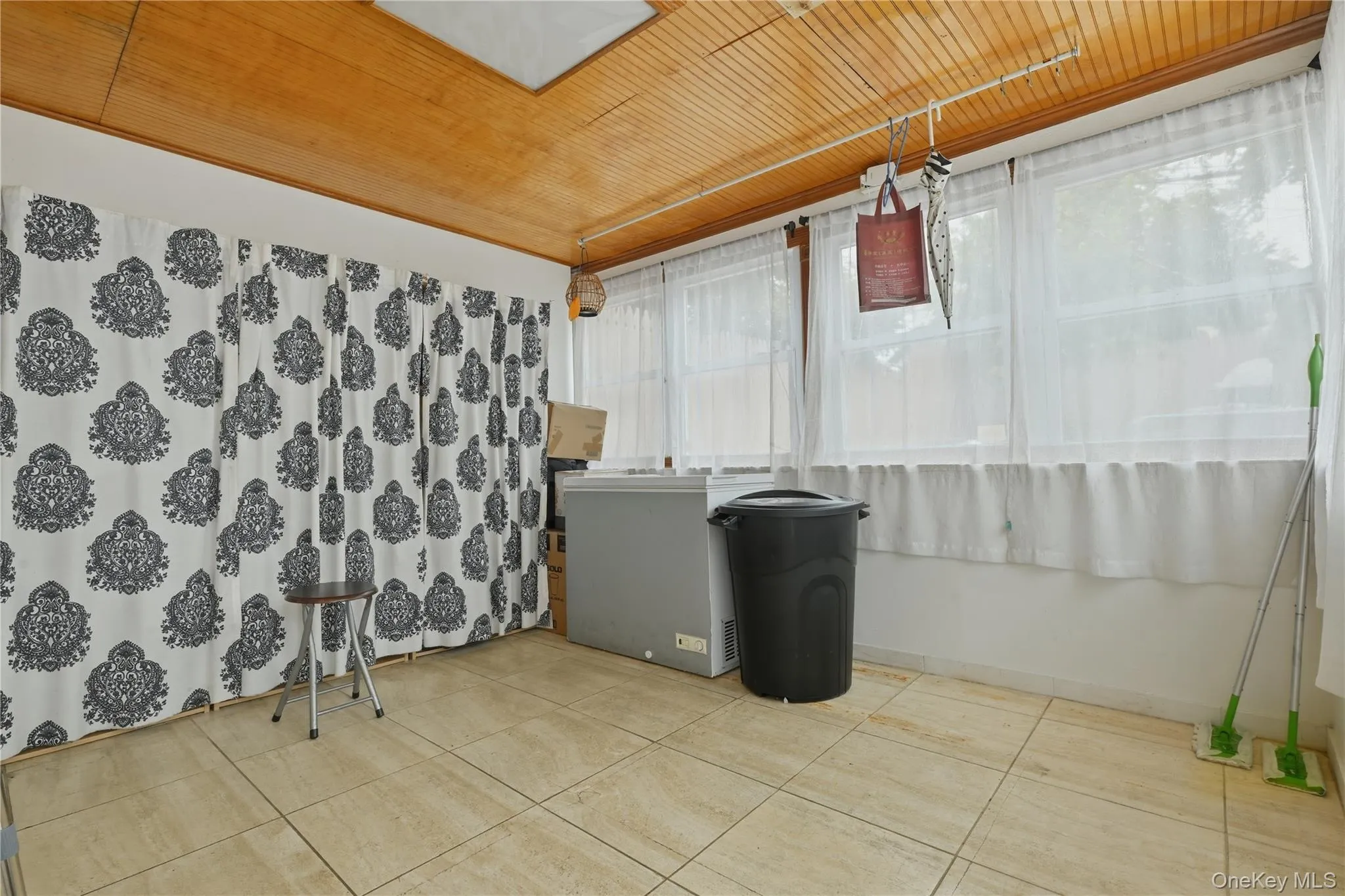 6715 215th Street, New York, NY, 3 Bedrooms Bedrooms, 7 Rooms Rooms,2 BathroomsBathrooms,Residential,For Rent,215th,0,1025248 6715 215th Street, New York, NY, 3 Bedrooms Bedrooms, 7 Rooms Rooms,2 BathroomsBathrooms,Residential,For Rent,215th,0,1025248