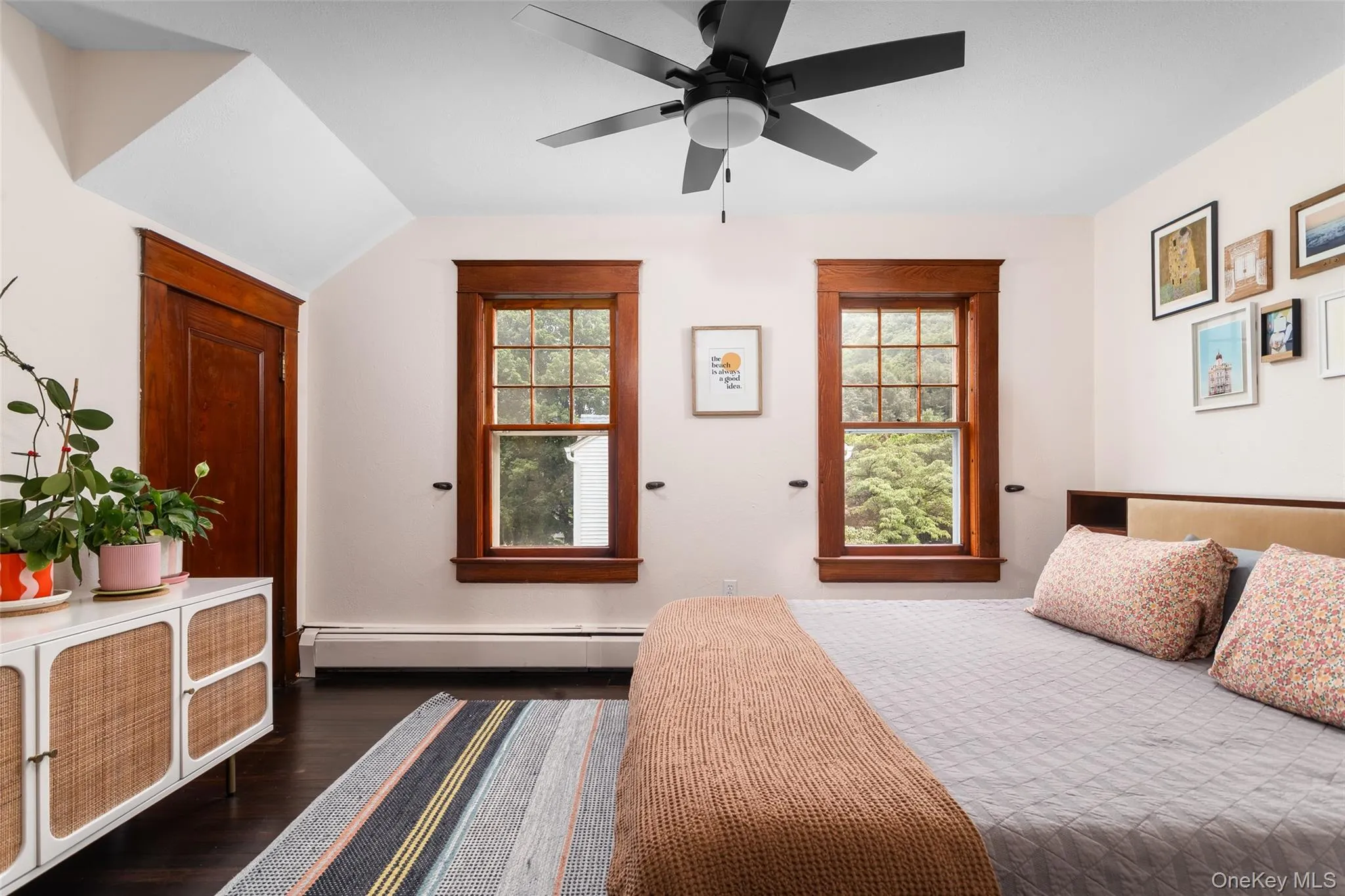 King sized bedroom. King sized bedroom.