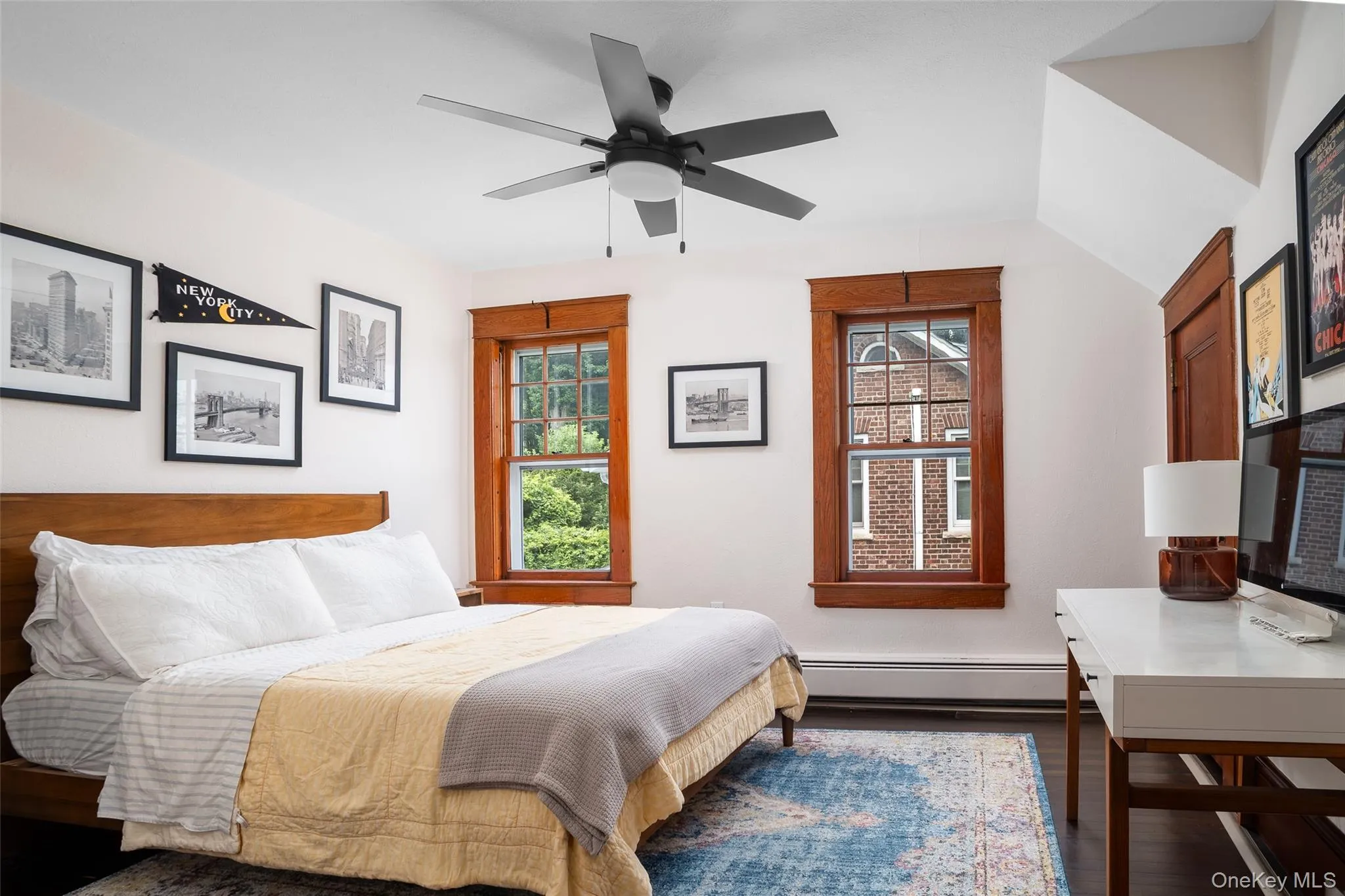 Queen/king sized bedroom with 2 closets. Queen/king sized bedroom with 2 closets.