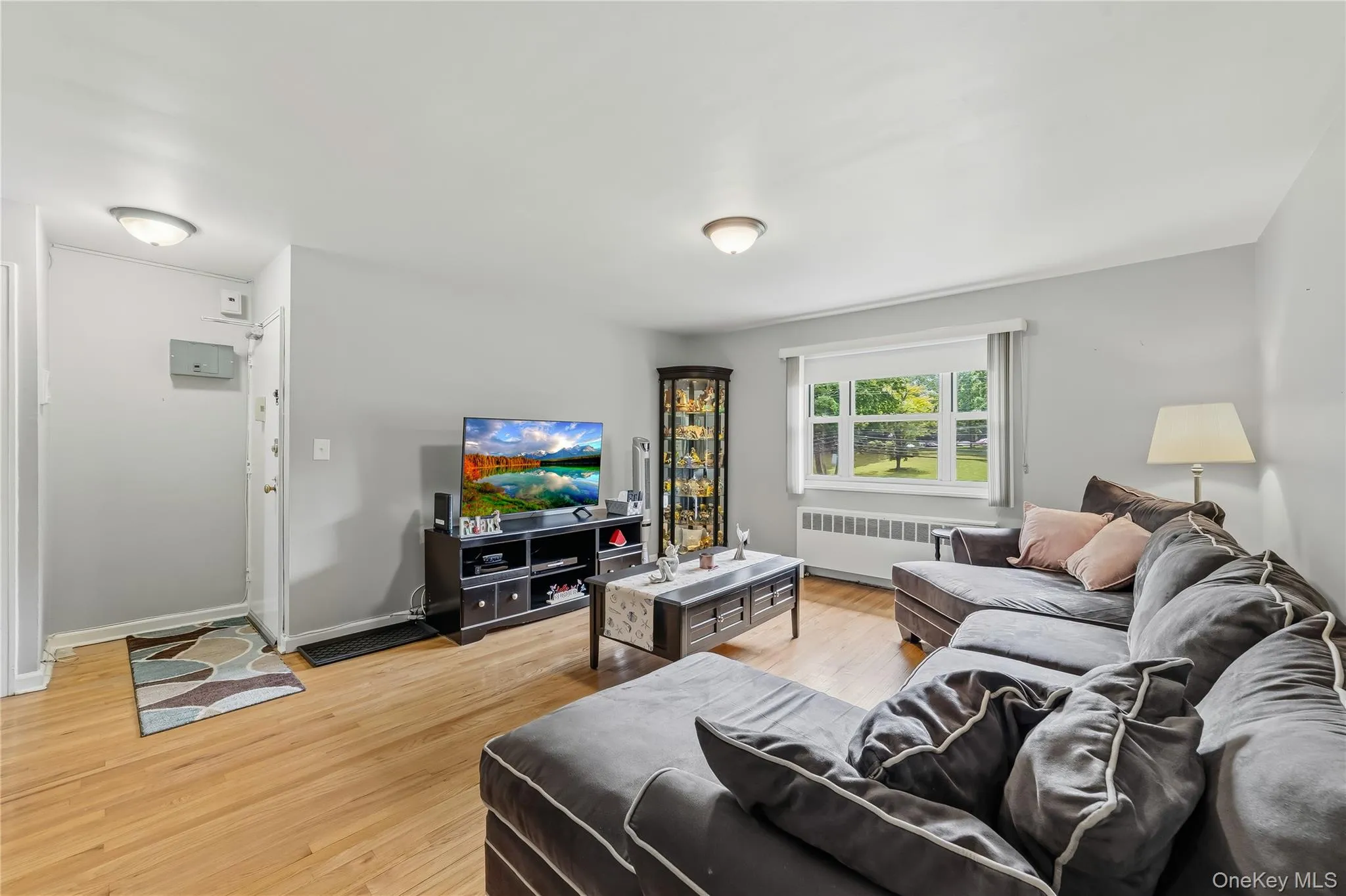 836 Broadway, Yonkers, NY, 2 Bedrooms Bedrooms, 5 Rooms Rooms,1 BathroomBathrooms,Residential,For Rent,Broadway,0,1025264 836 Broadway, Yonkers, NY, 2 Bedrooms Bedrooms, 5 Rooms Rooms,1 BathroomBathrooms,Residential,For Rent,Broadway,0,1025264