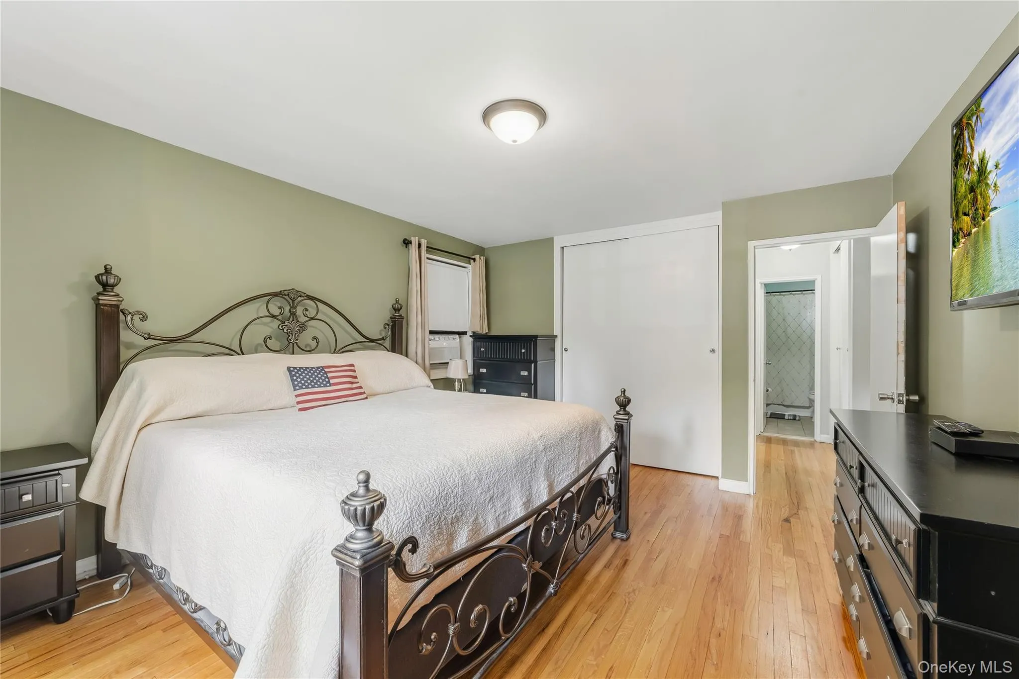 836 Broadway, Yonkers, NY, 2 Bedrooms Bedrooms, 5 Rooms Rooms,1 BathroomBathrooms,Residential,For Rent,Broadway,0,1025264 836 Broadway, Yonkers, NY, 2 Bedrooms Bedrooms, 5 Rooms Rooms,1 BathroomBathrooms,Residential,For Rent,Broadway,0,1025264