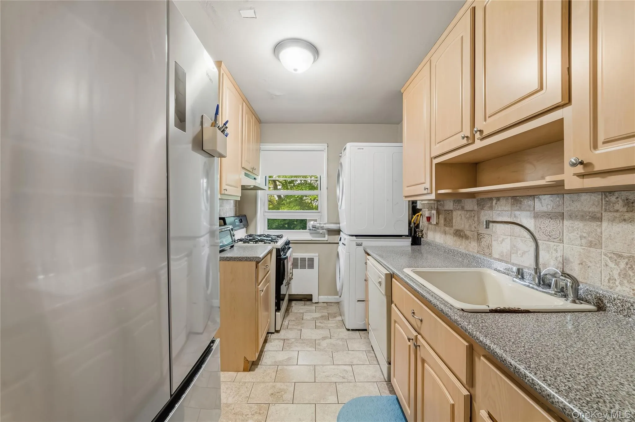 836 Broadway, Yonkers, NY, 2 Bedrooms Bedrooms, 5 Rooms Rooms,1 BathroomBathrooms,Residential,For Rent,Broadway,0,1025264 836 Broadway, Yonkers, NY, 2 Bedrooms Bedrooms, 5 Rooms Rooms,1 BathroomBathrooms,Residential,For Rent,Broadway,0,1025264