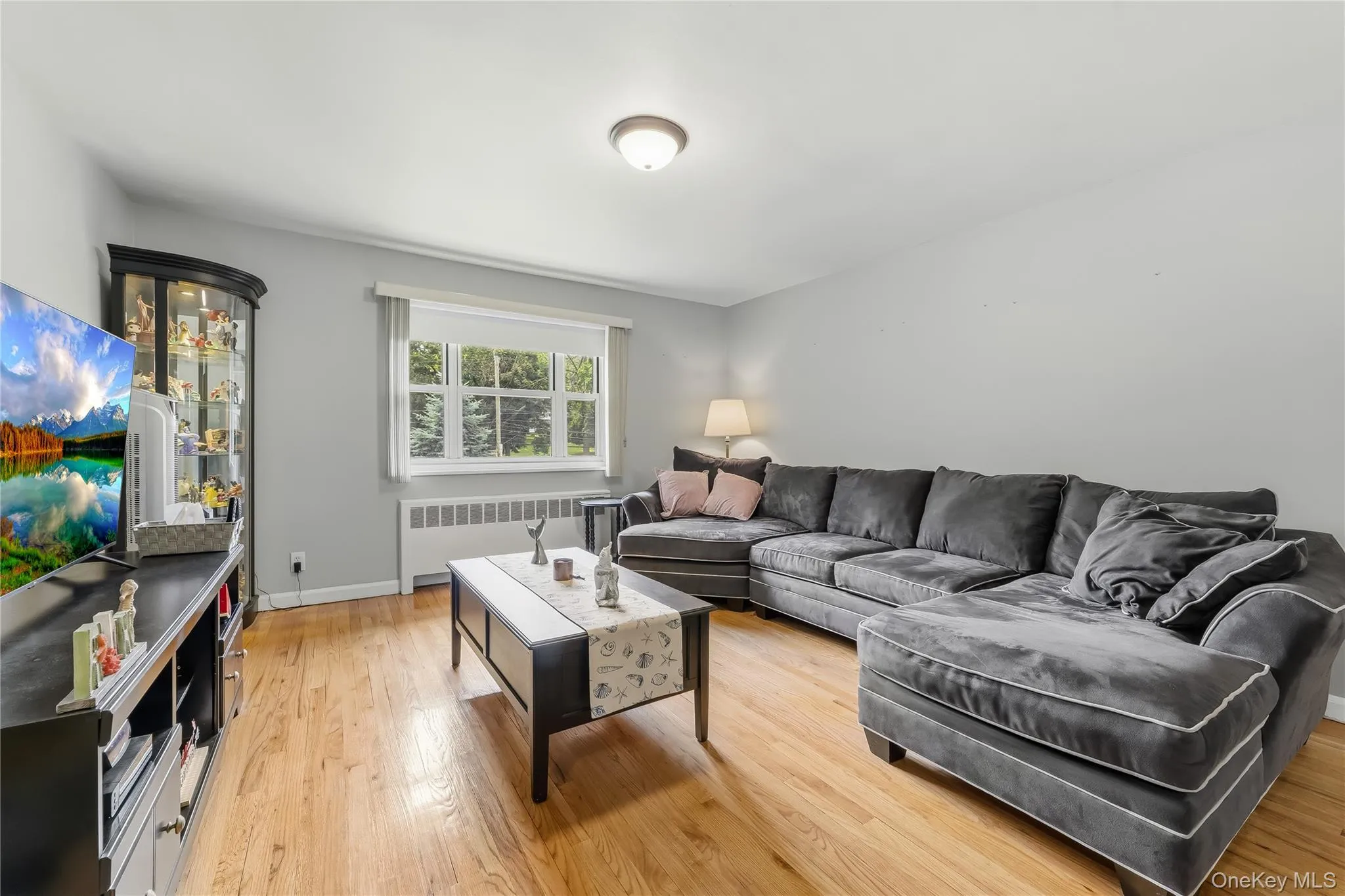 836 Broadway, Yonkers, NY, 2 Bedrooms Bedrooms, 5 Rooms Rooms,1 BathroomBathrooms,Residential,For Rent,Broadway,0,1025264 836 Broadway, Yonkers, NY, 2 Bedrooms Bedrooms, 5 Rooms Rooms,1 BathroomBathrooms,Residential,For Rent,Broadway,0,1025264