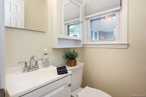 113 Iceland Drive, Huntington, NY, 3 Bedrooms Bedrooms, 5 Rooms Rooms,1 BathroomBathrooms,Residential,For Rent,Iceland,0,1025265 113 Iceland Drive, Huntington, NY, 3 Bedrooms Bedrooms, 5 Rooms Rooms,1 BathroomBathrooms,Residential,For Rent,Iceland,0,1025265